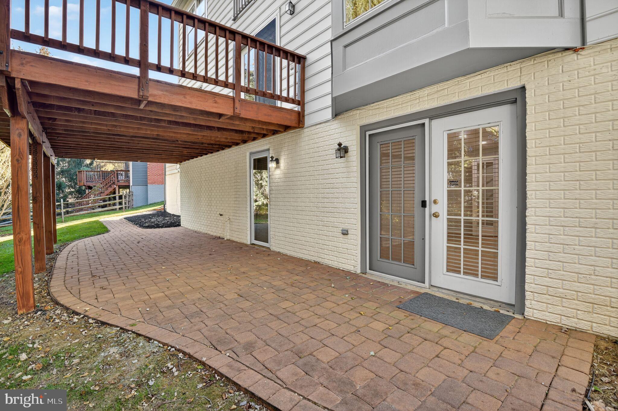 LAKE HALLOWELL - Residential