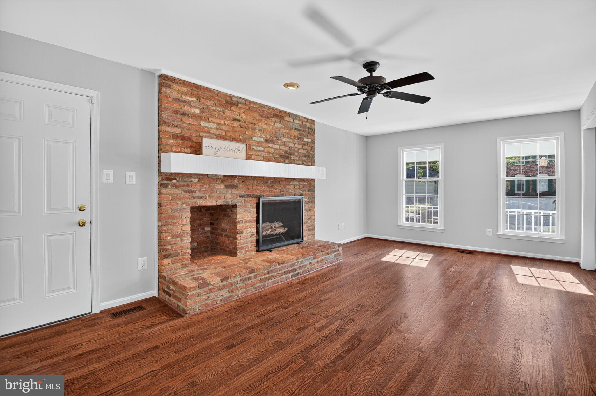 LAKE HALLOWELL - Residential