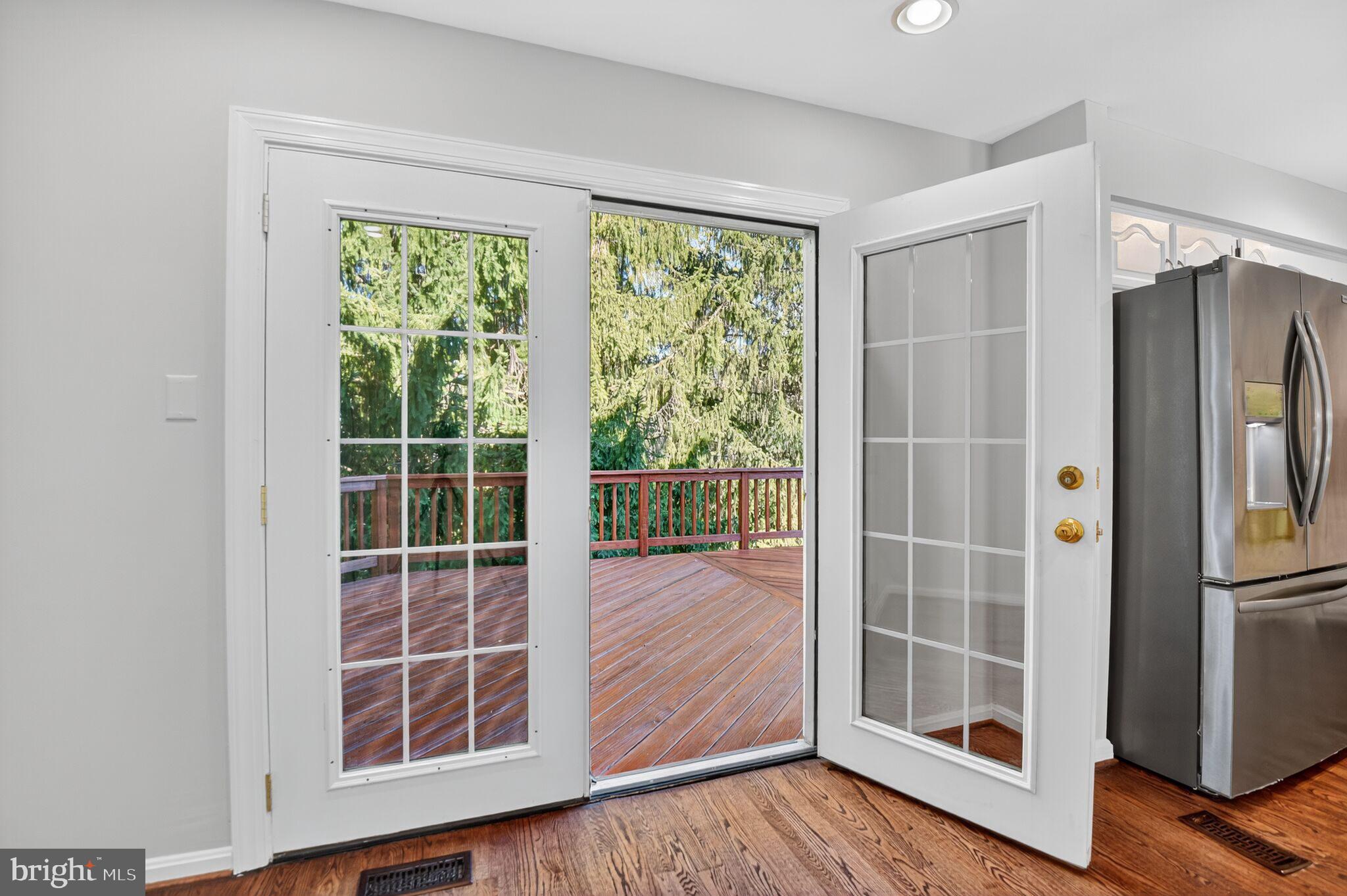 LAKE HALLOWELL - Residential