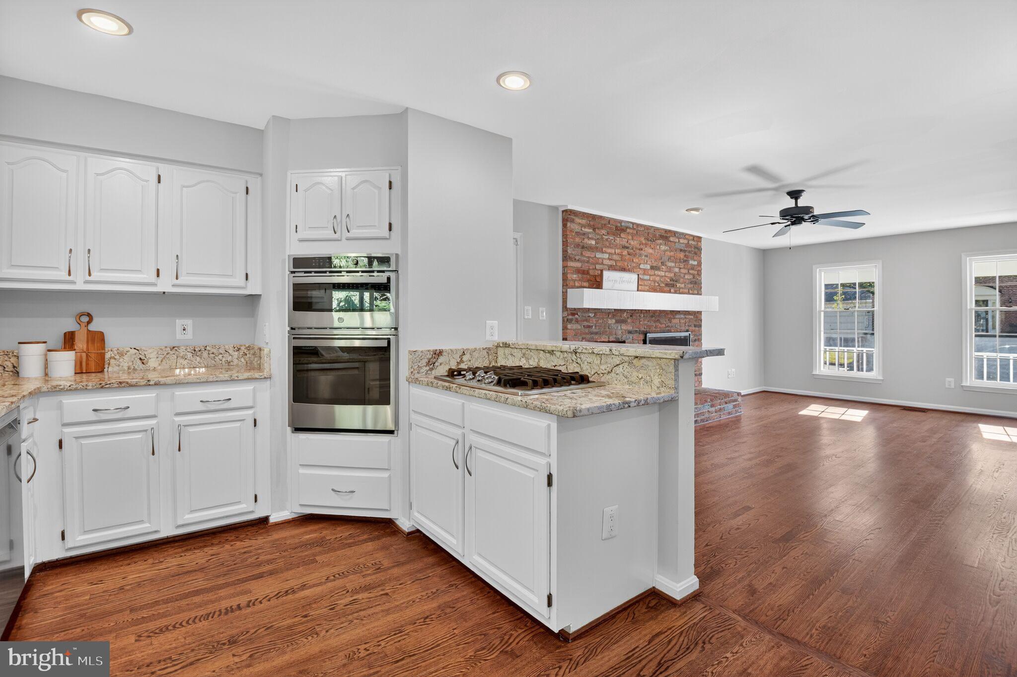 LAKE HALLOWELL - Residential