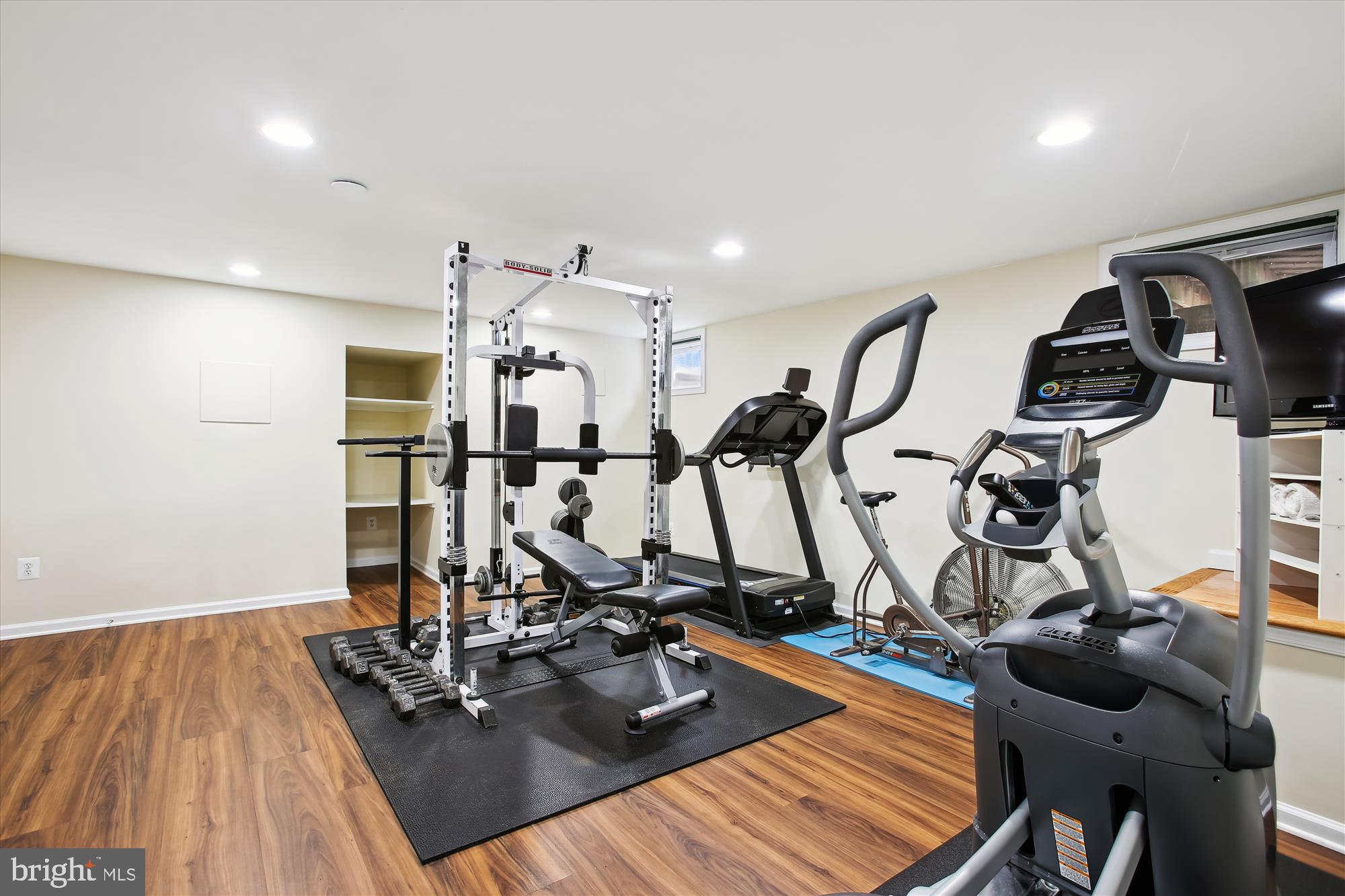 HAMDEN VALE - Residential