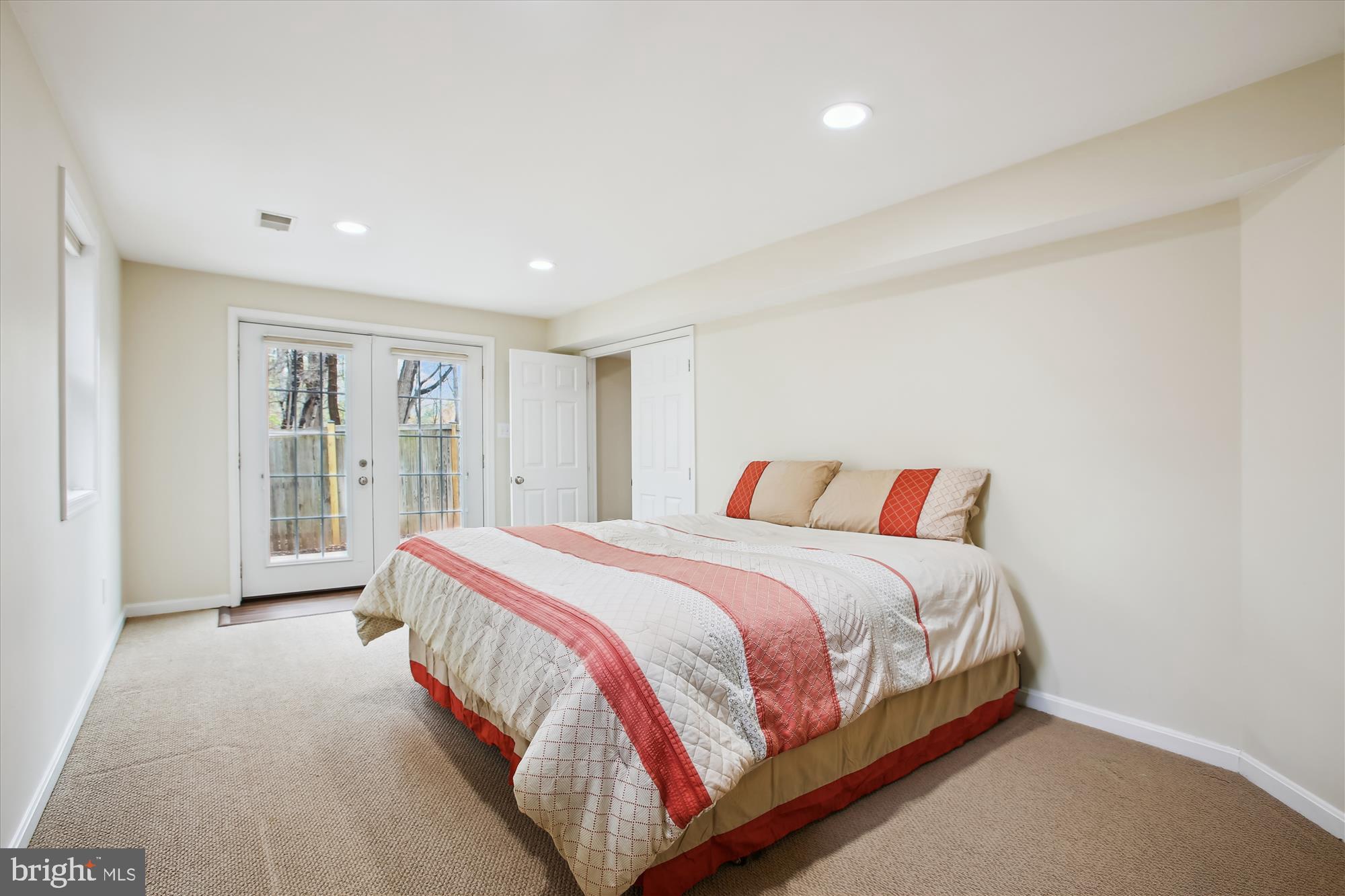 HAMDEN VALE - Residential