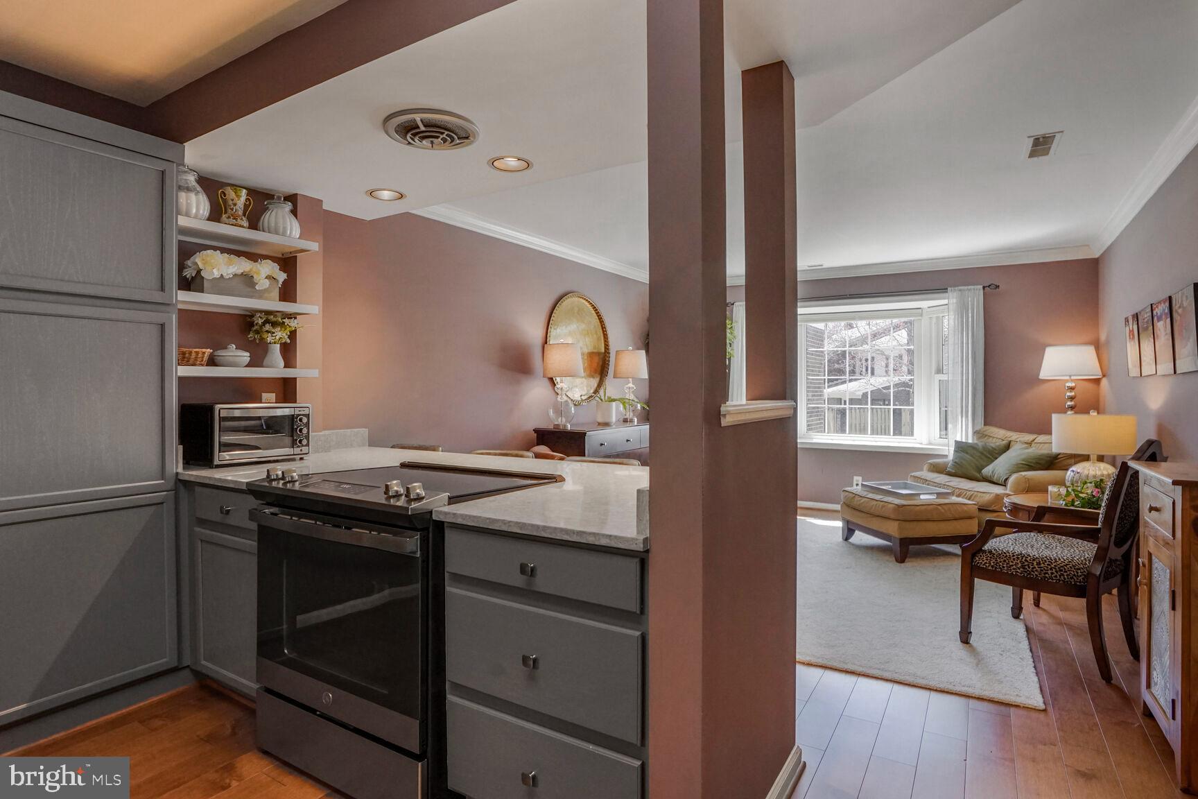 TOWNES OF MOOREFIELD - Residential