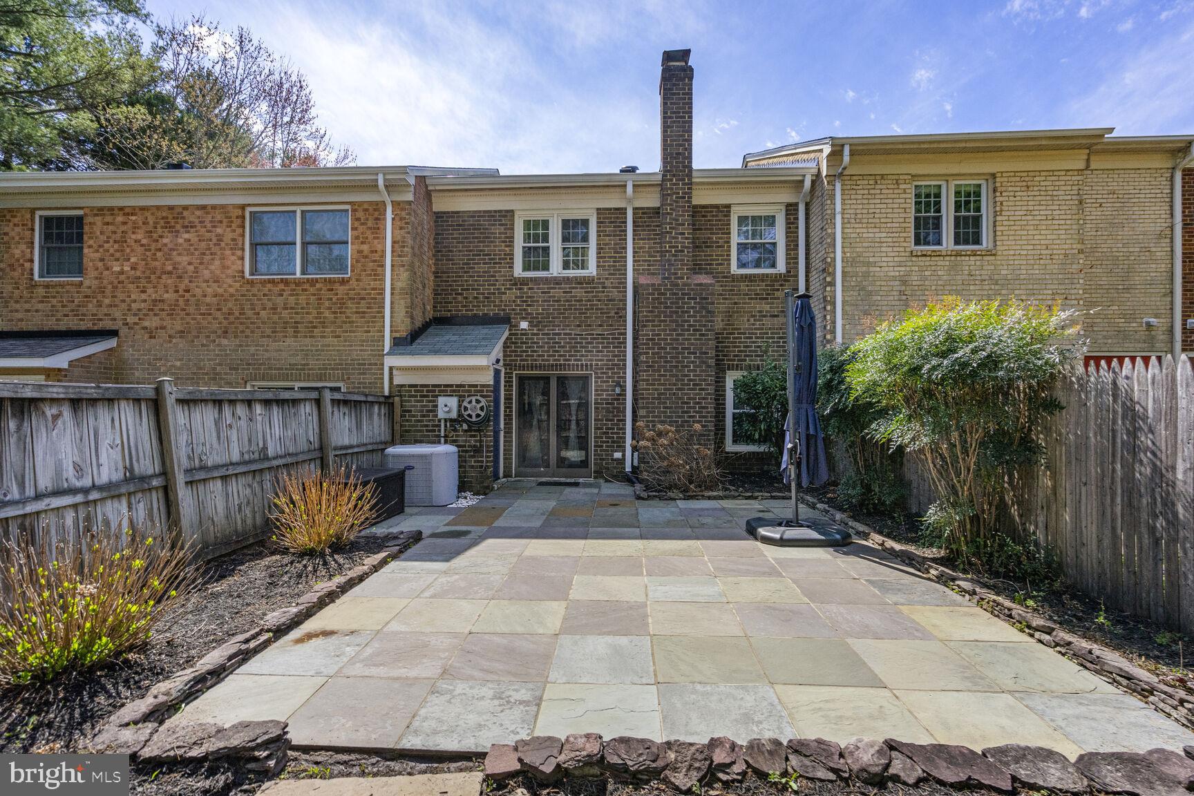 TOWNES OF MOOREFIELD - Residential