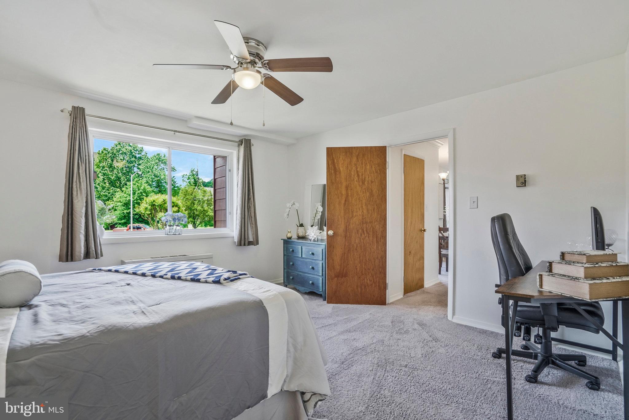 GEORGE MASON VILLAGE - Residential