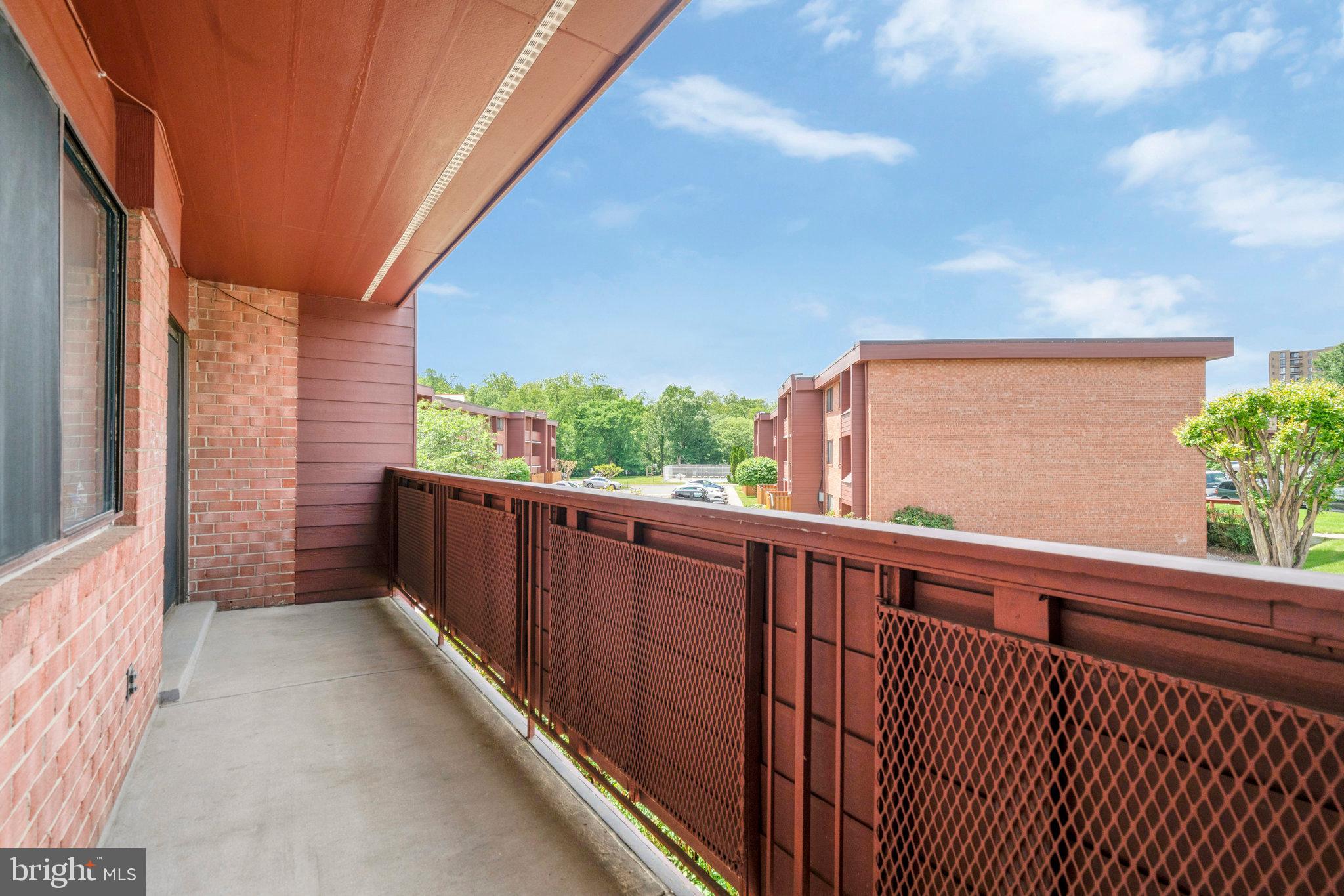 GEORGE MASON VILLAGE - Residential