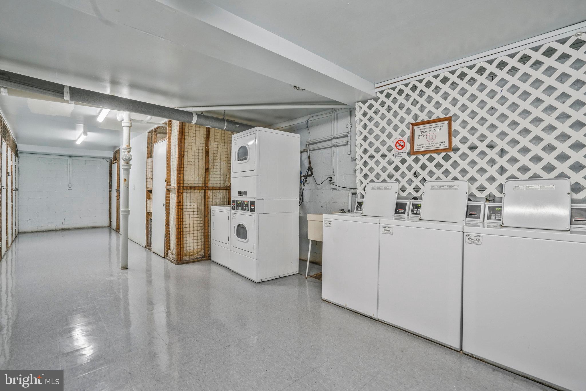 GEORGE MASON VILLAGE - Residential