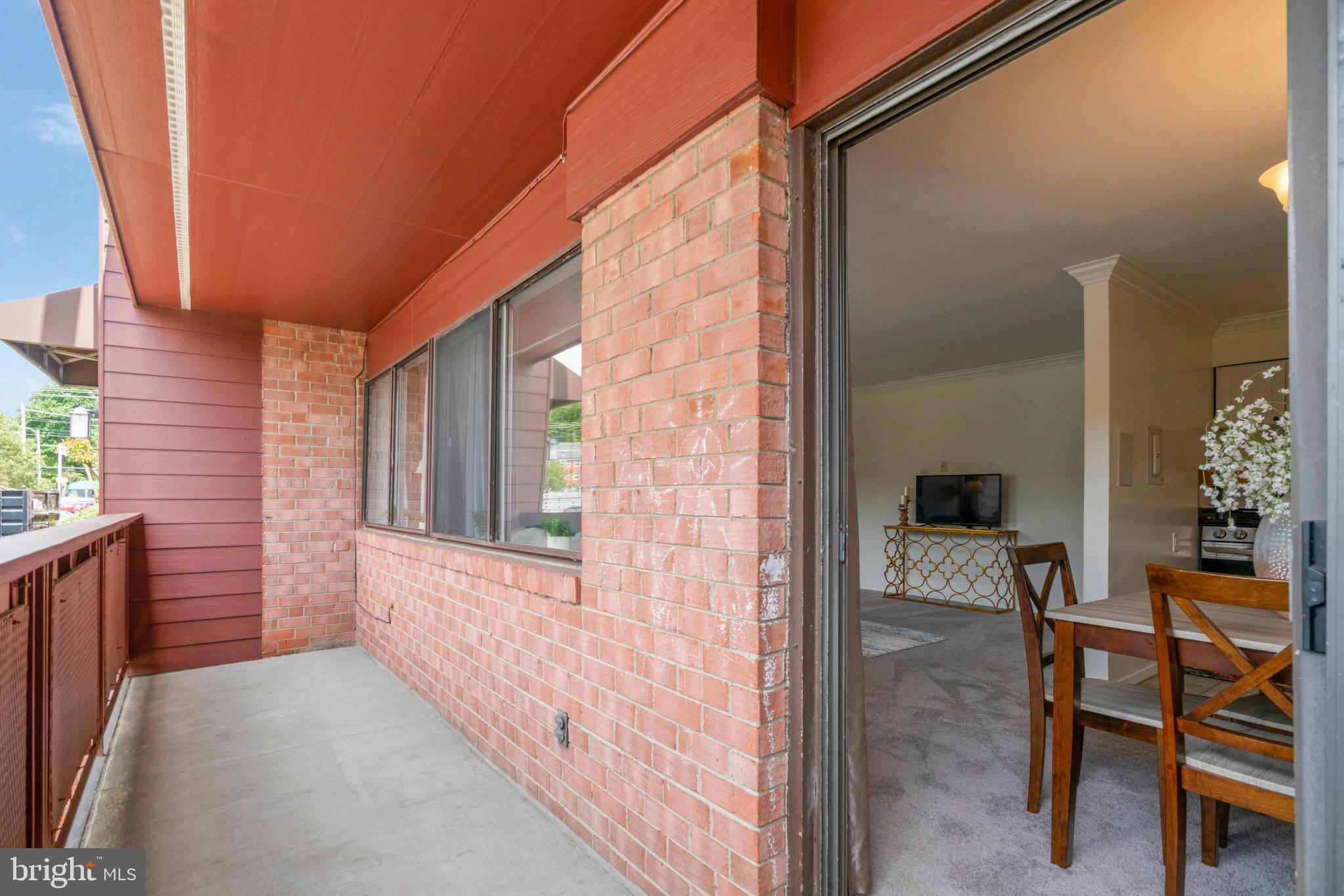 GEORGE MASON VILLAGE - Residential