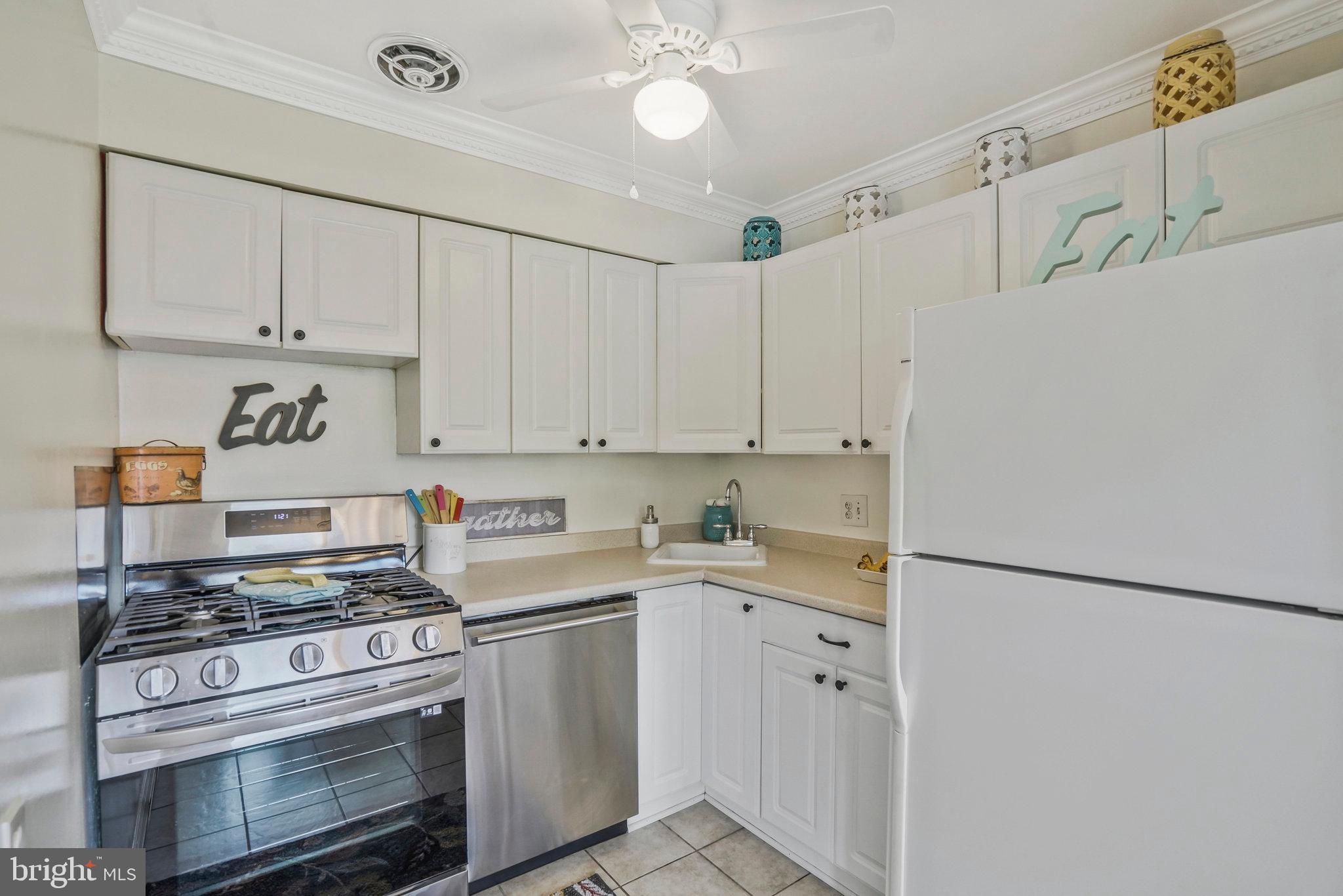 GEORGE MASON VILLAGE - Residential