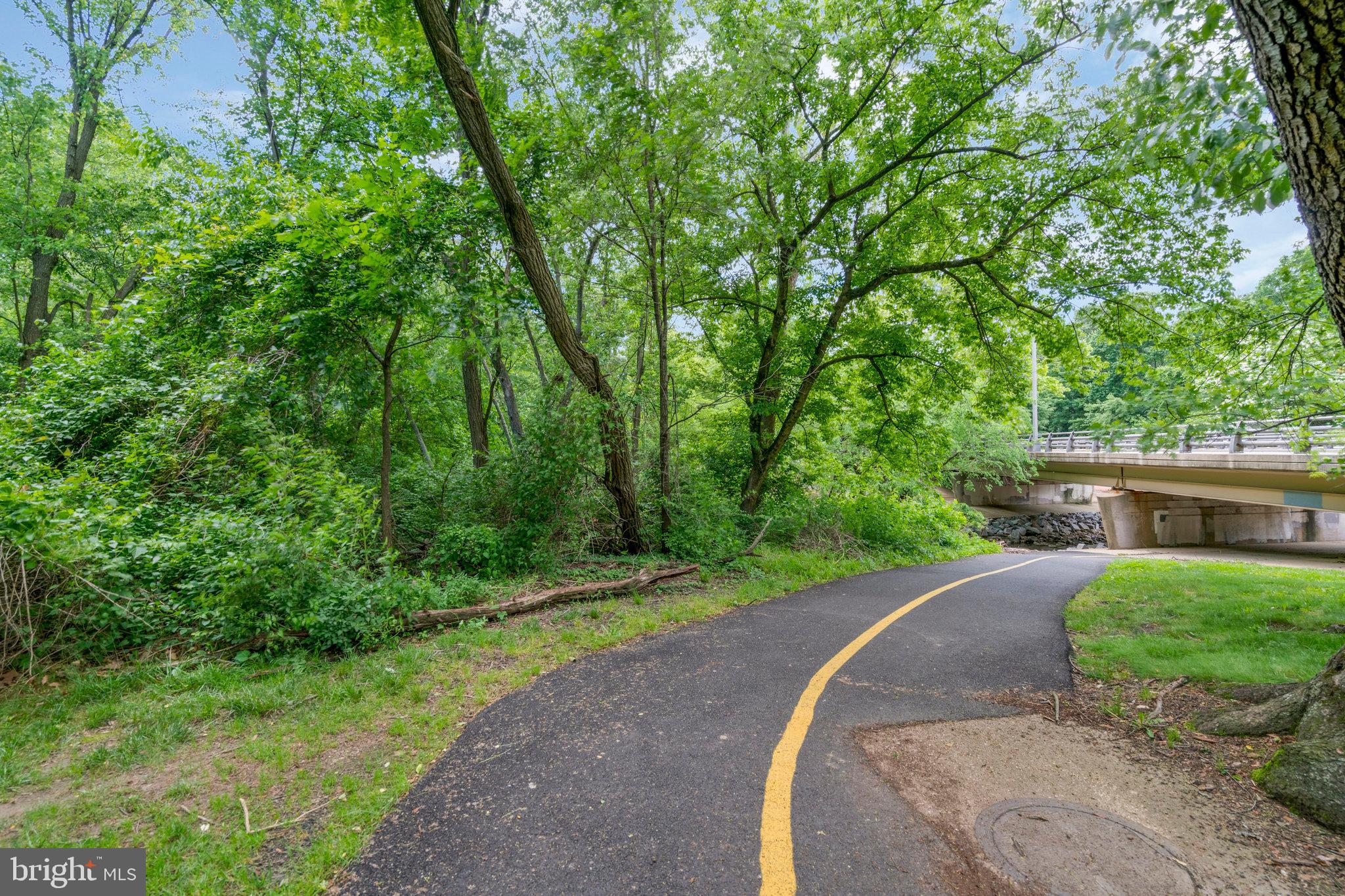 GEORGE MASON VILLAGE - Residential