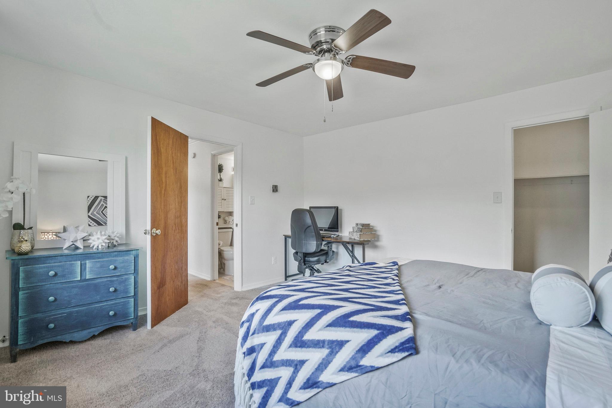 GEORGE MASON VILLAGE - Residential