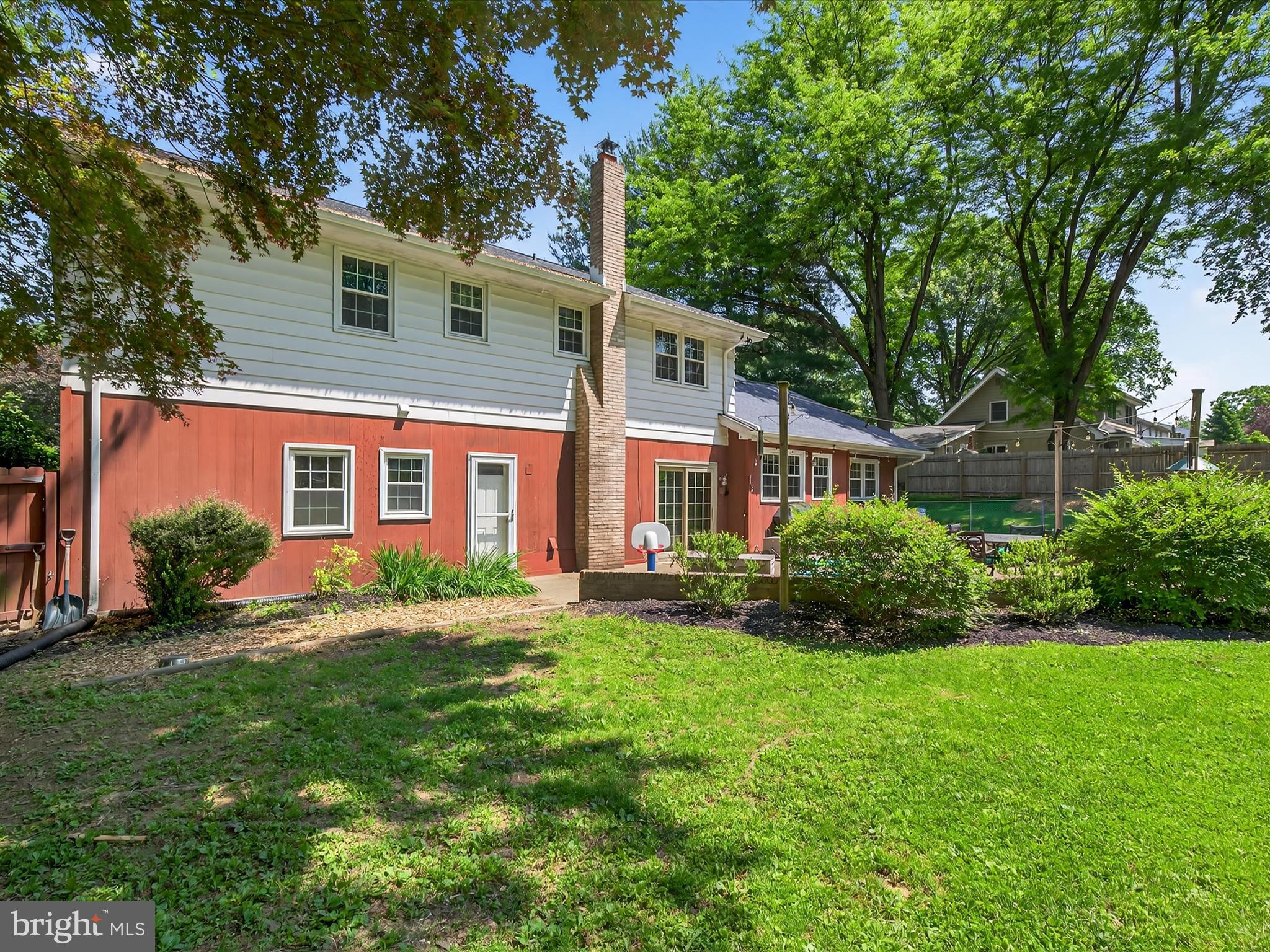 1409 SMOKEHOUSE LANE