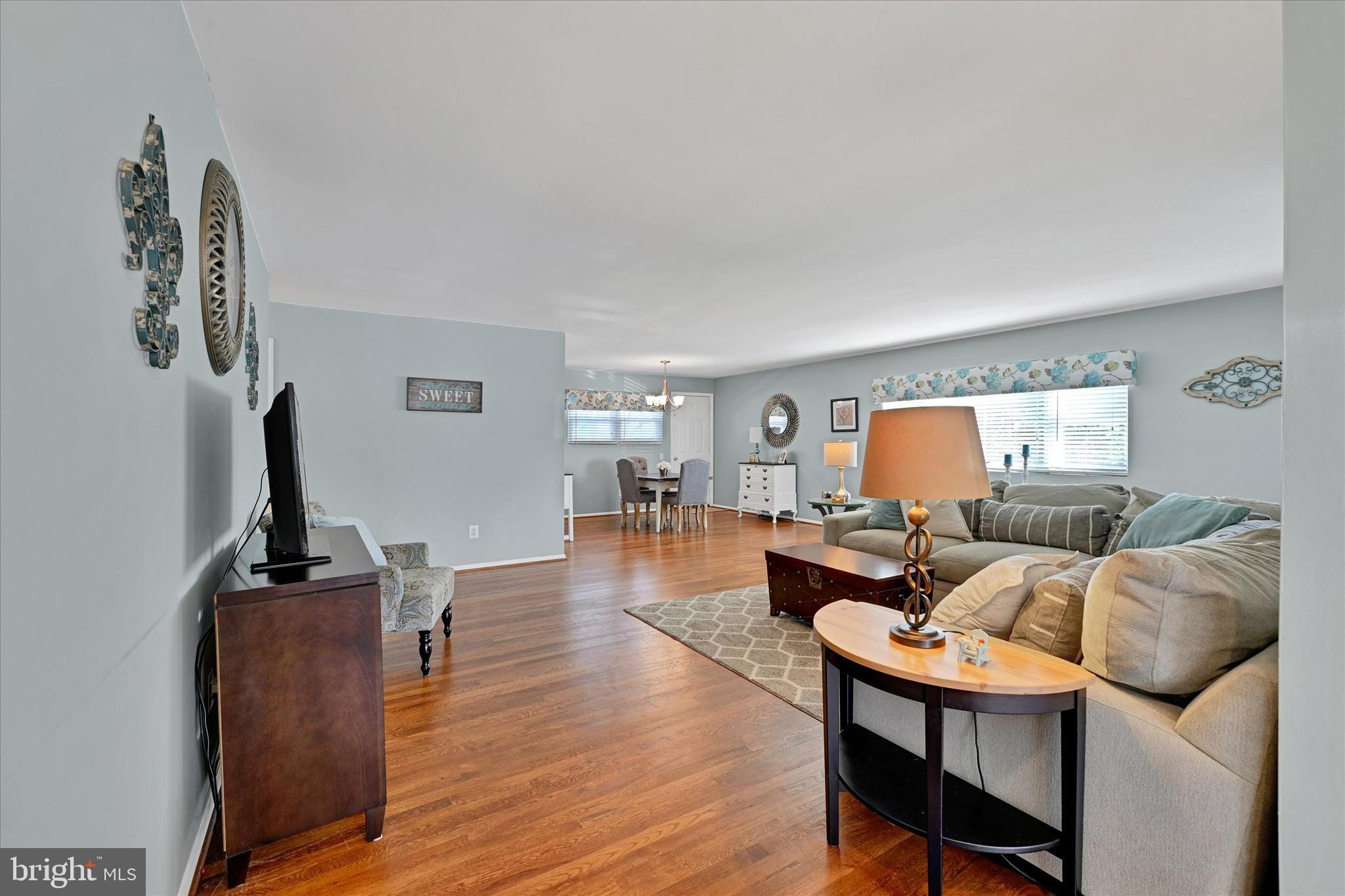 PARKWAY MANOR - Residential