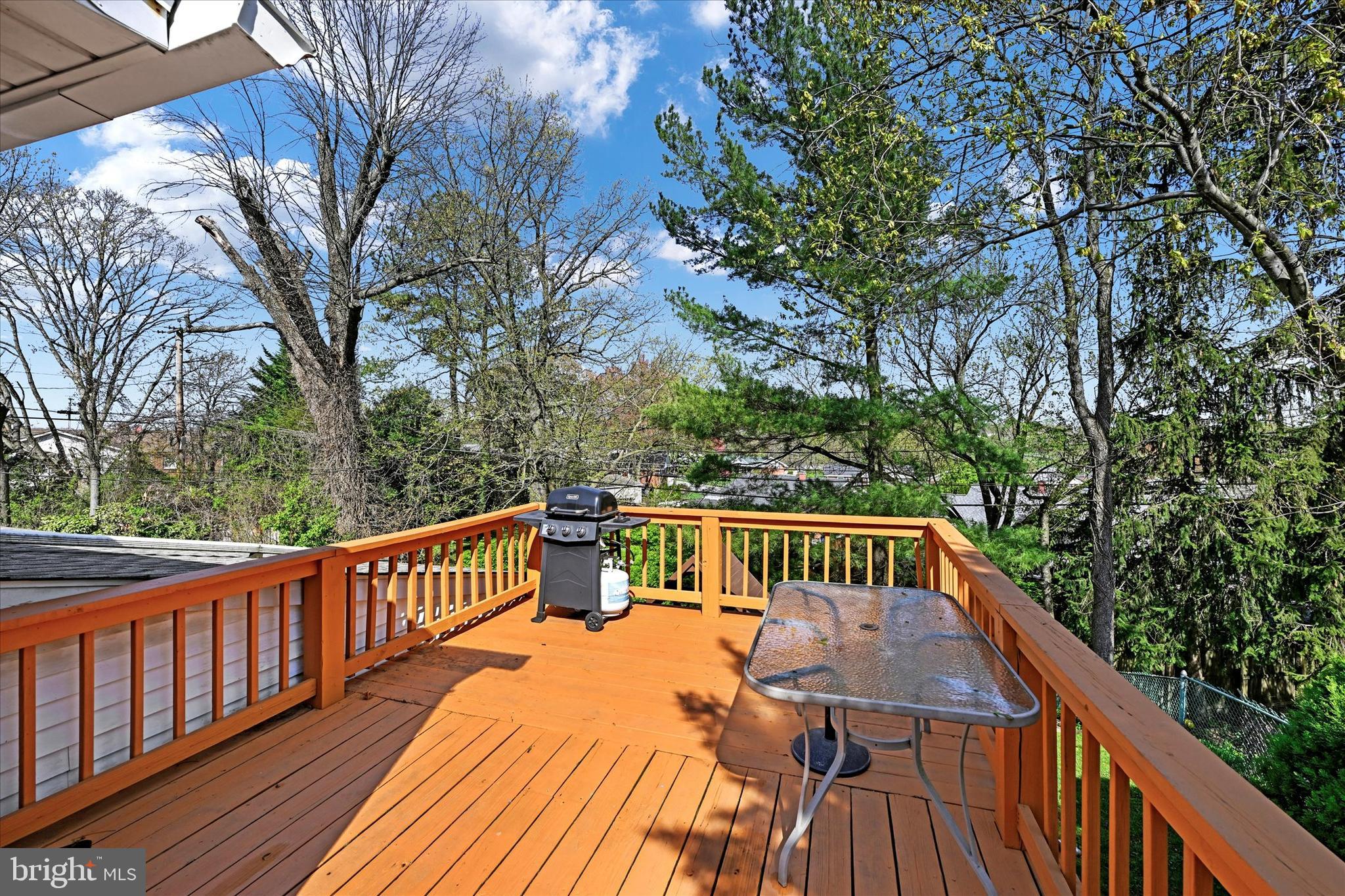 PARKWAY MANOR - Residential