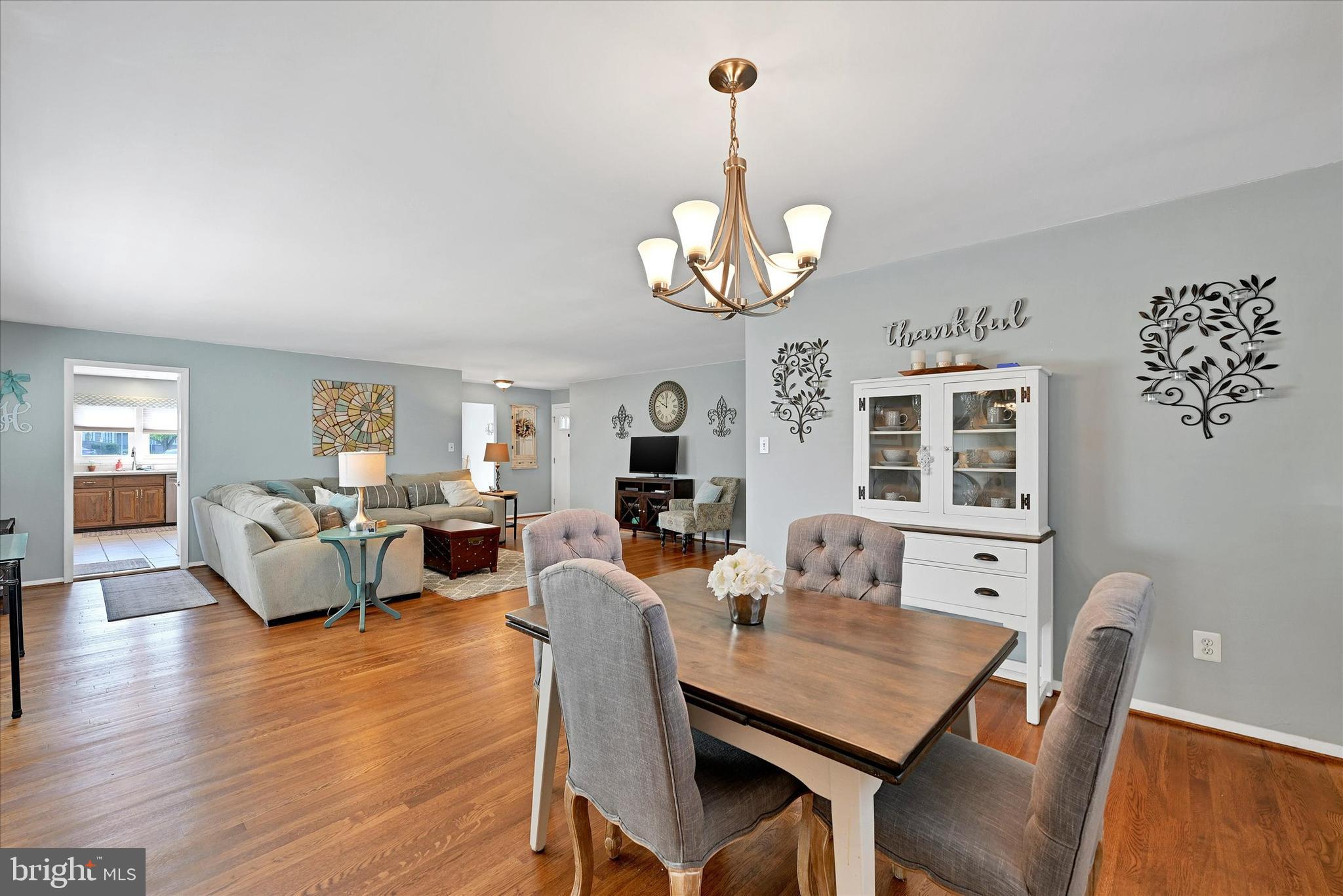 PARKWAY MANOR - Residential