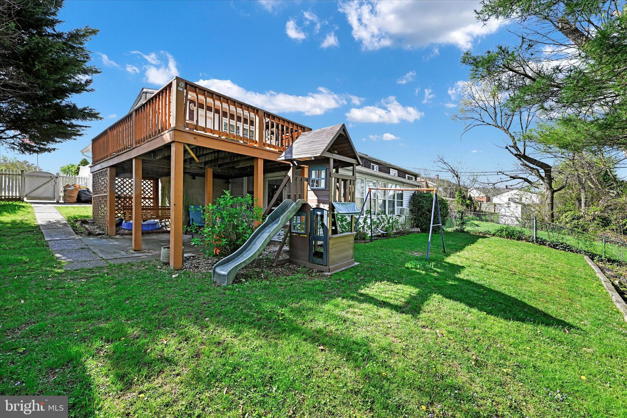 PARKWAY MANOR - Residential