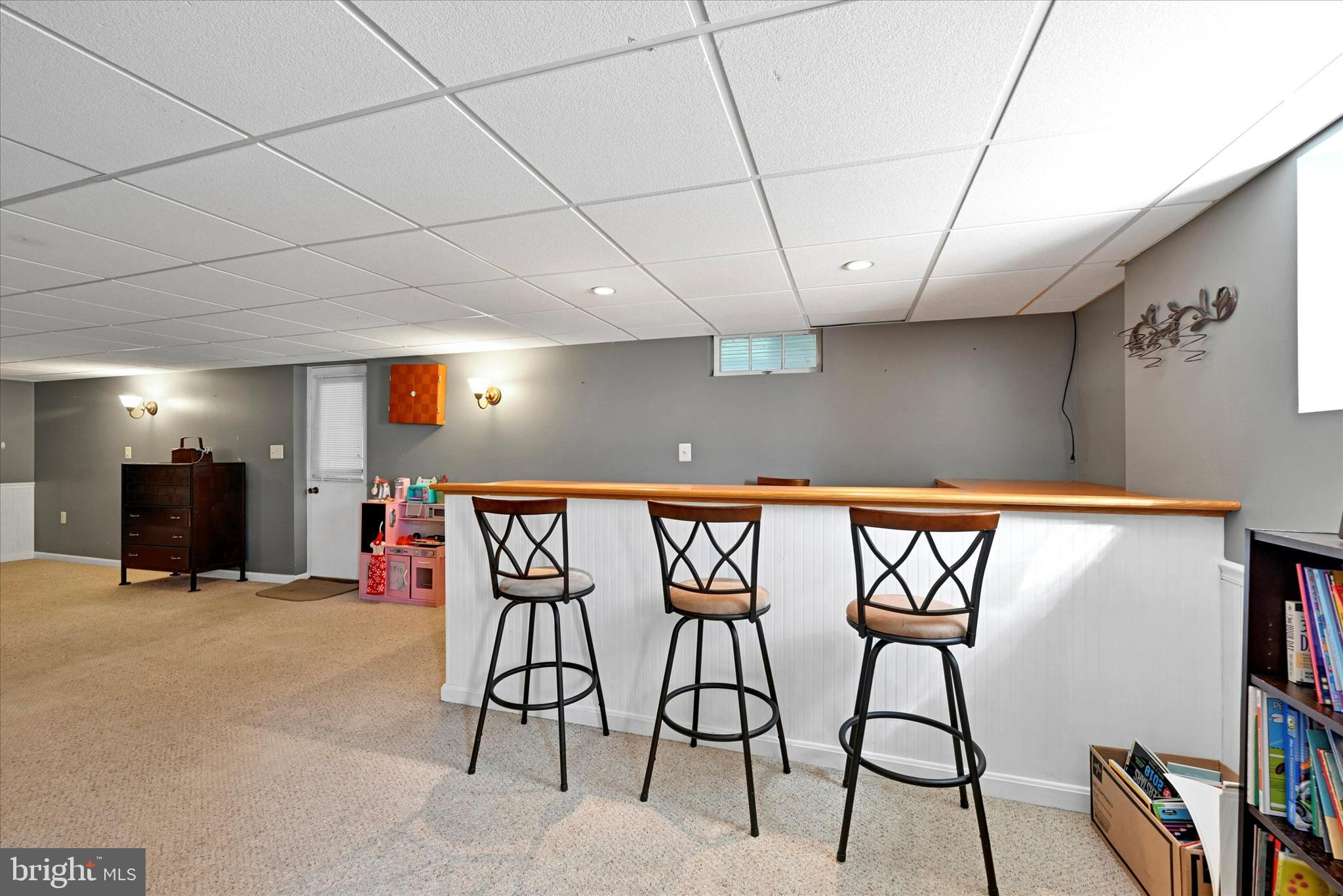 PARKWAY MANOR - Residential