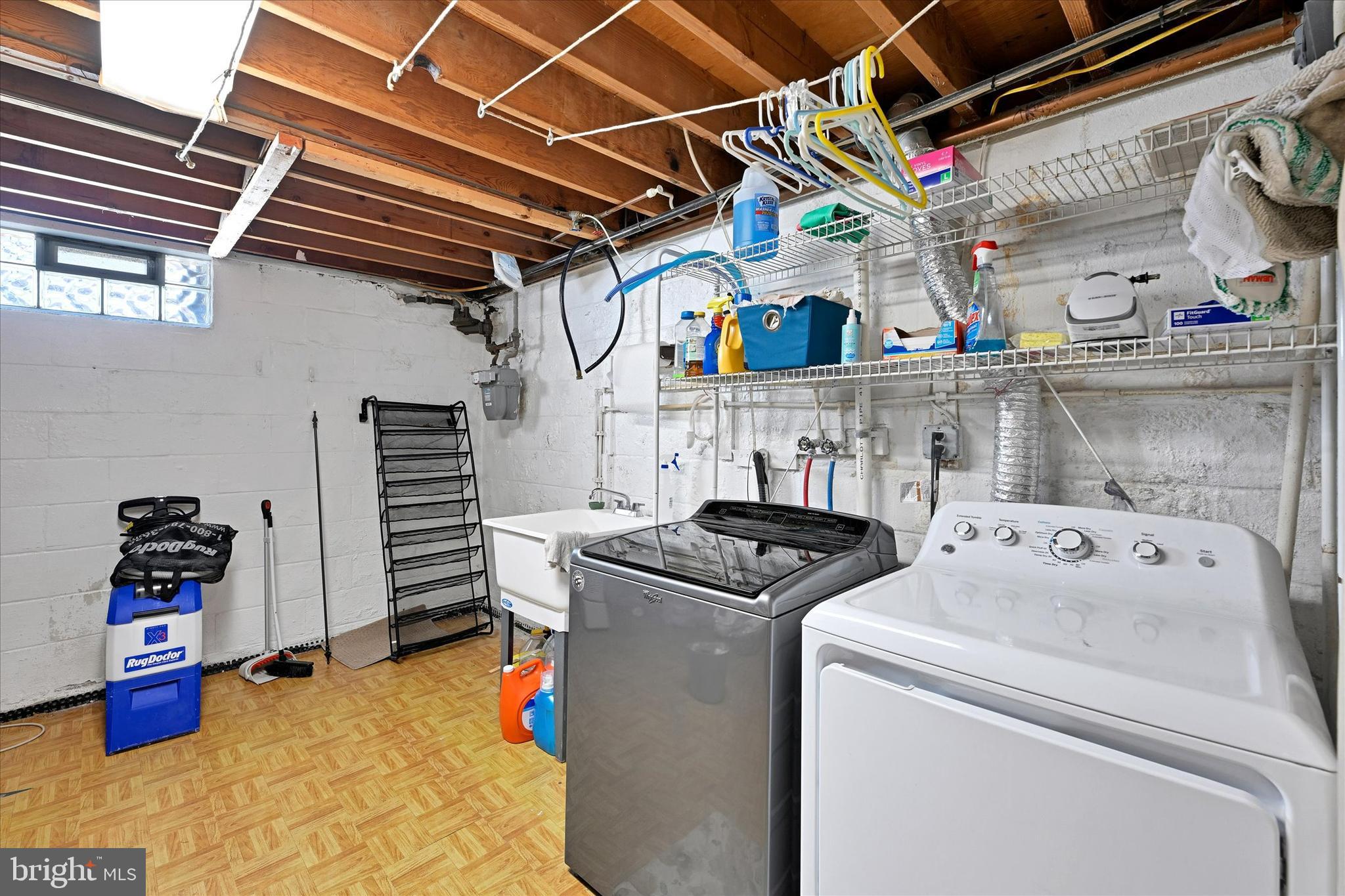 PARKWAY MANOR - Residential