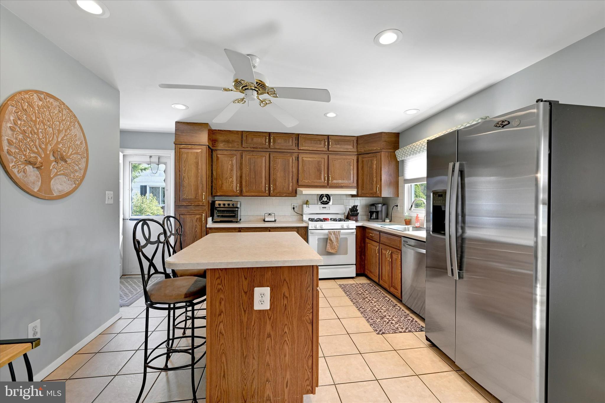 PARKWAY MANOR - Residential