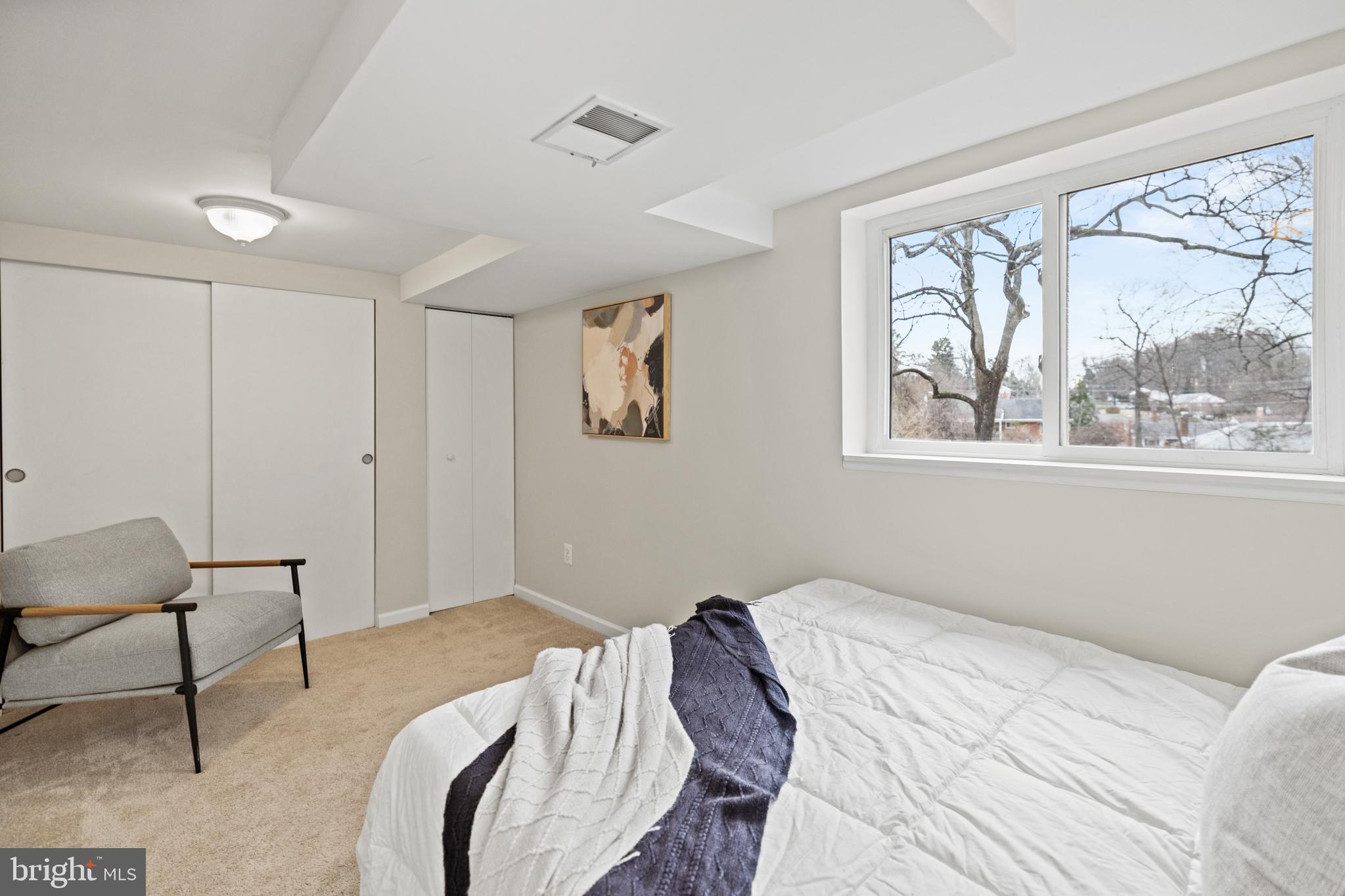 BROYHILL CREST - Residential