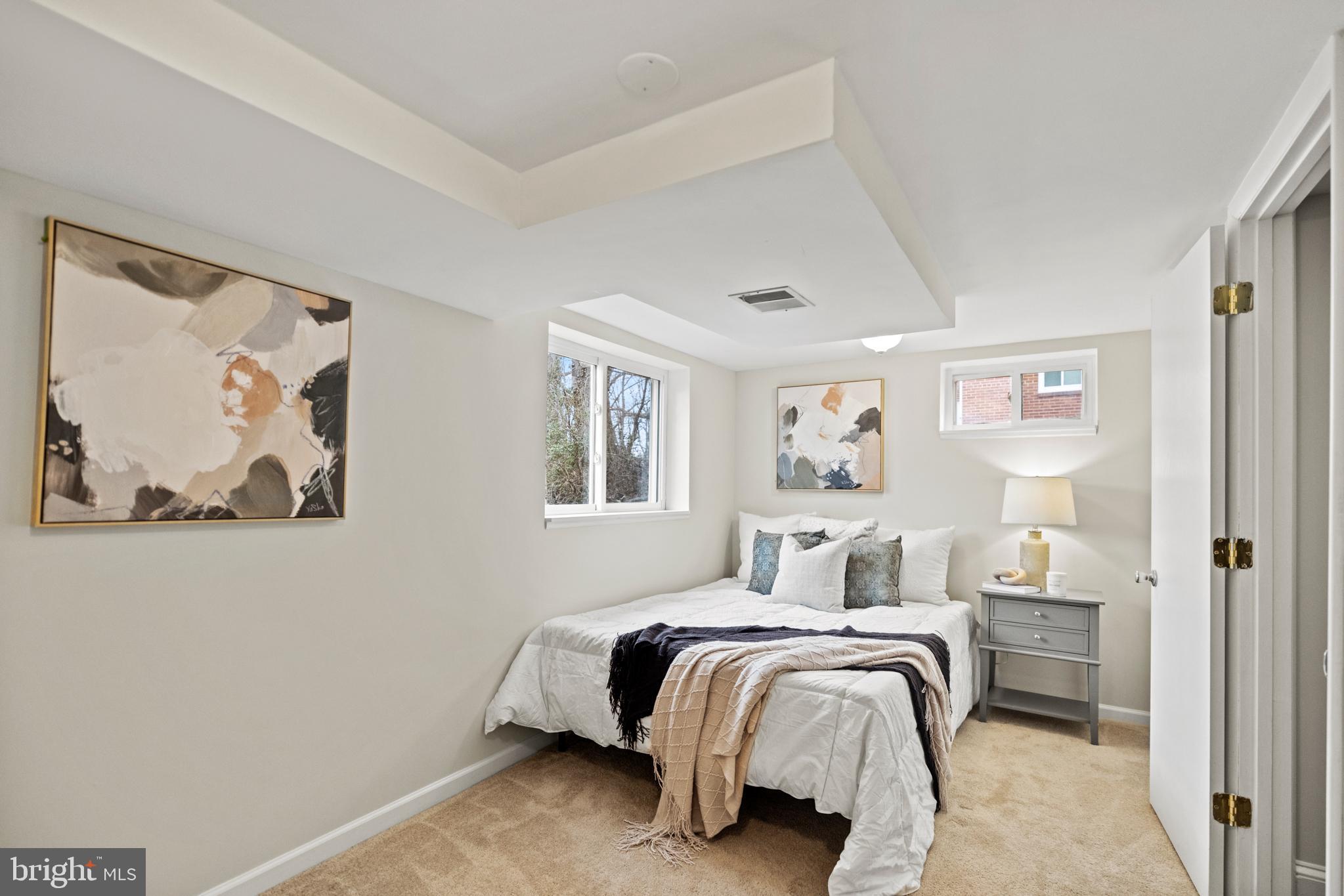 BROYHILL CREST - Residential