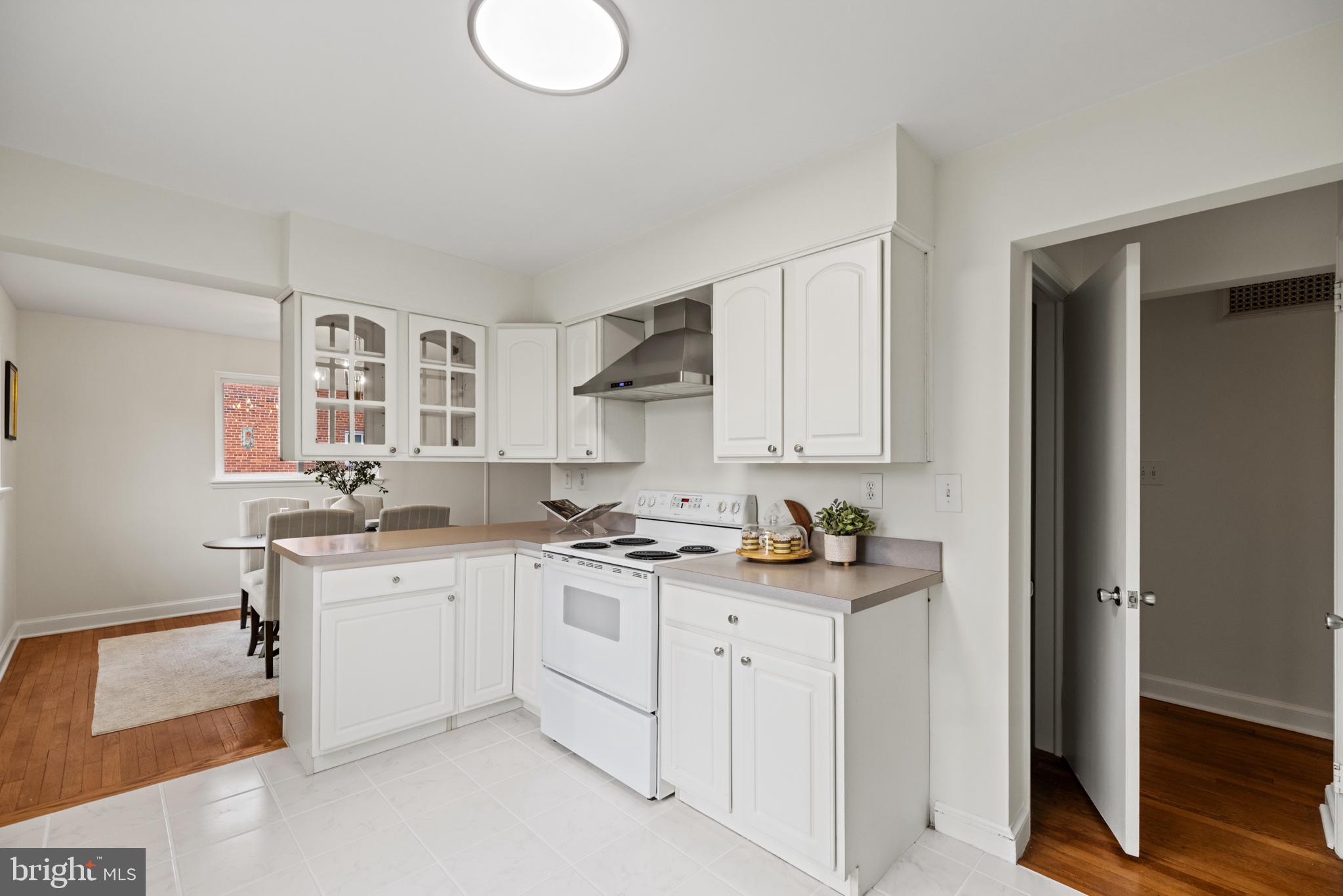 BROYHILL CREST - Residential