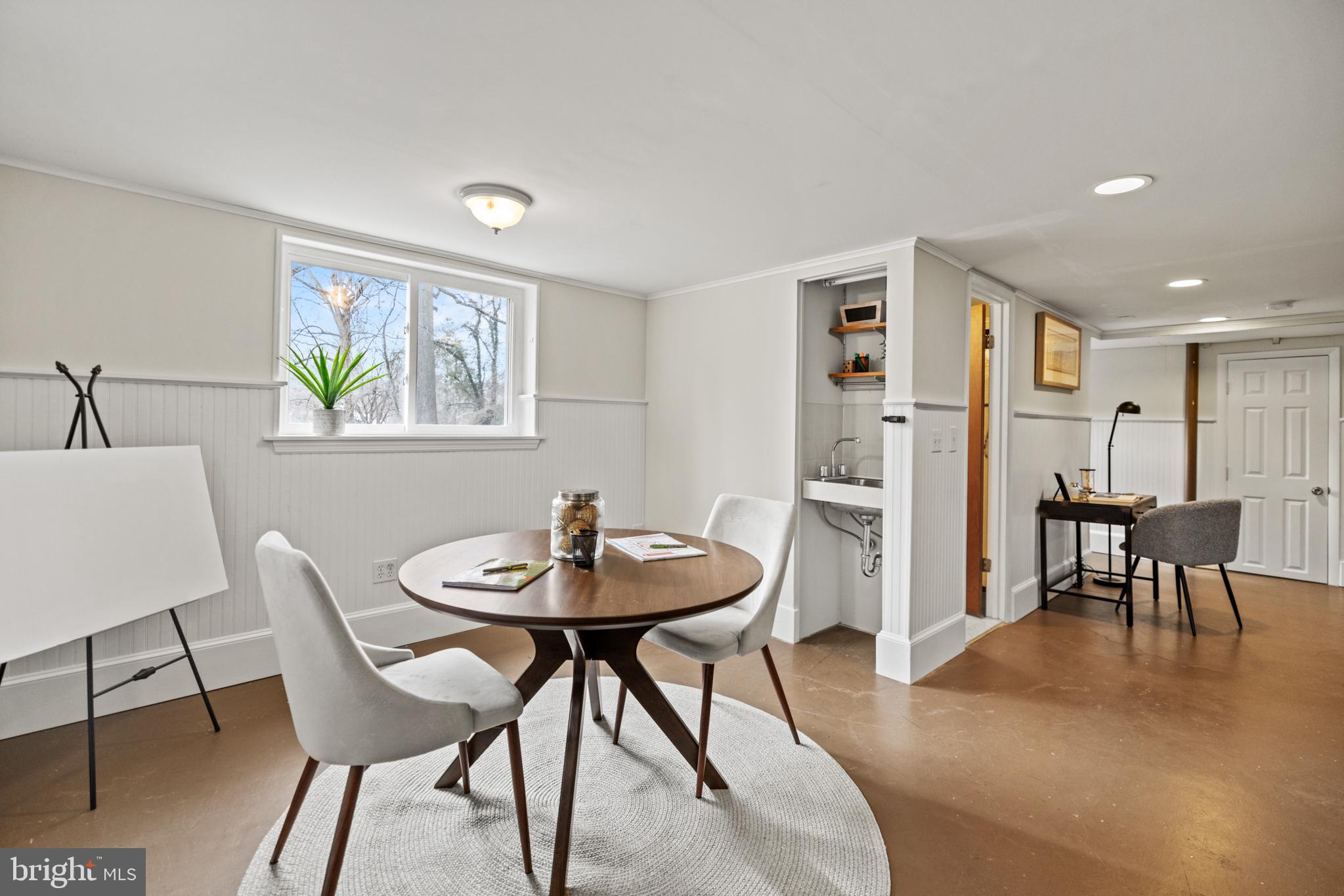 BROYHILL CREST - Residential