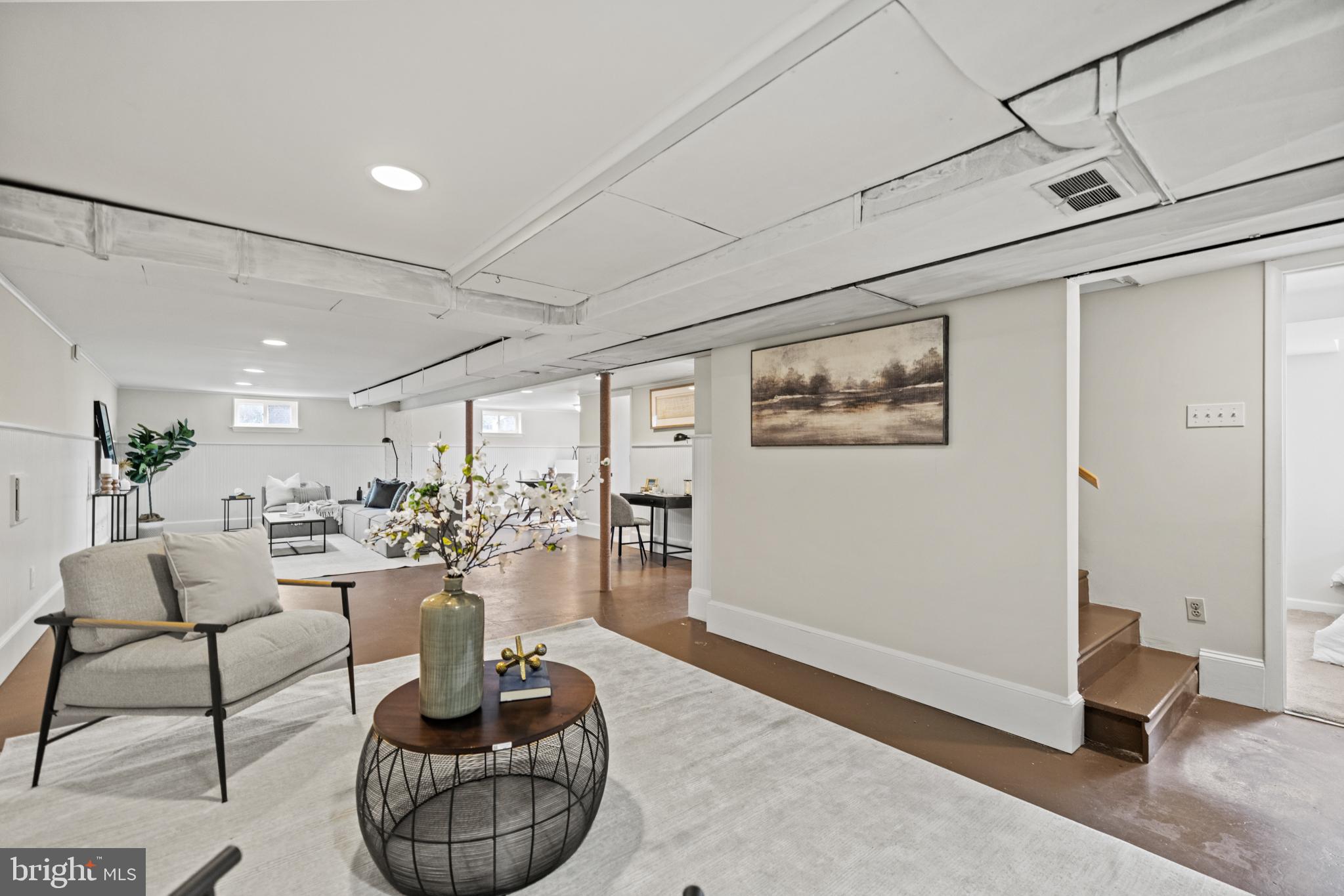 BROYHILL CREST - Residential