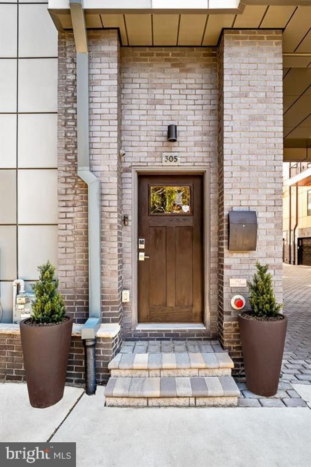 Photo of 305 Green Street, PHILADELPHIA, PA 19123 (MLS # PAPH2609150)