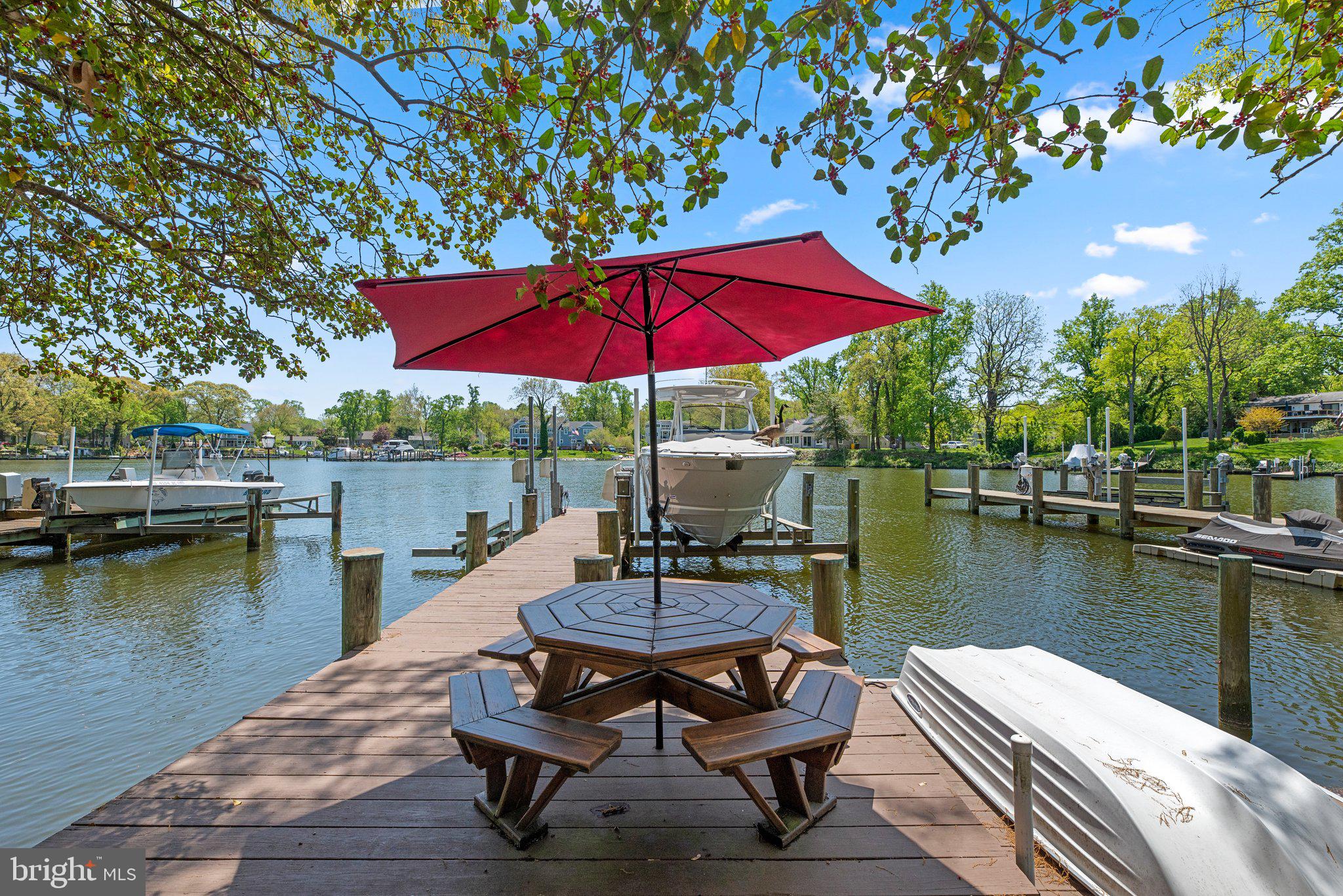 MAGOTHY MANOR - Residential