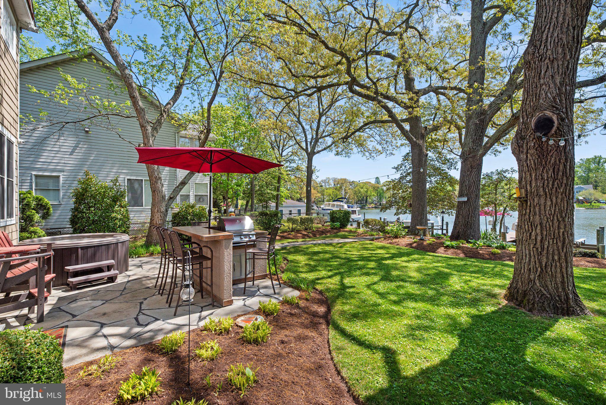 MAGOTHY MANOR - Residential