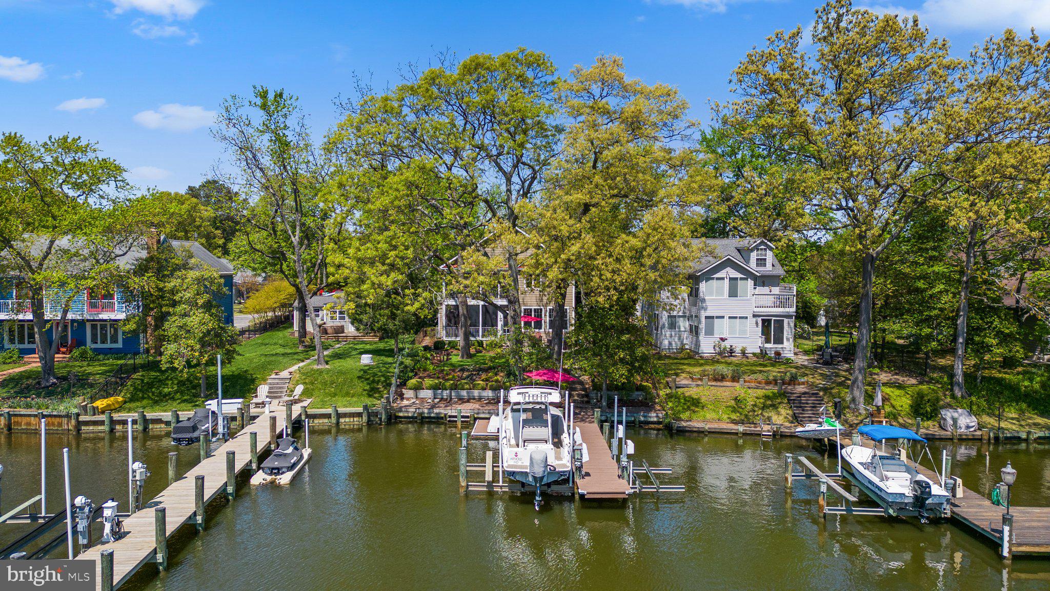 MAGOTHY MANOR - Residential