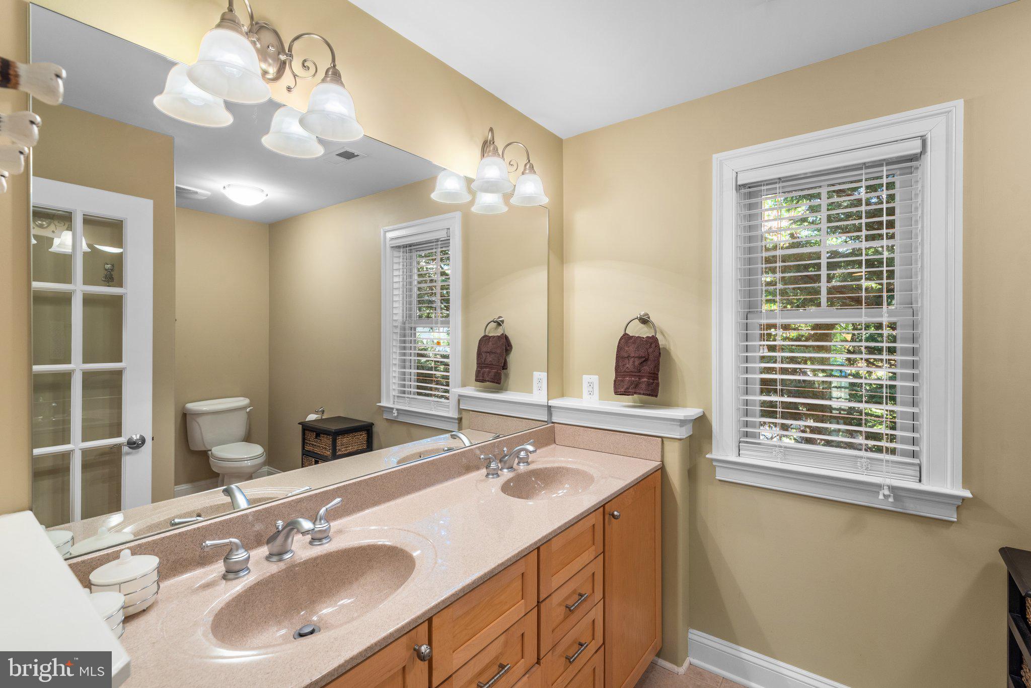 MAGOTHY MANOR - Residential