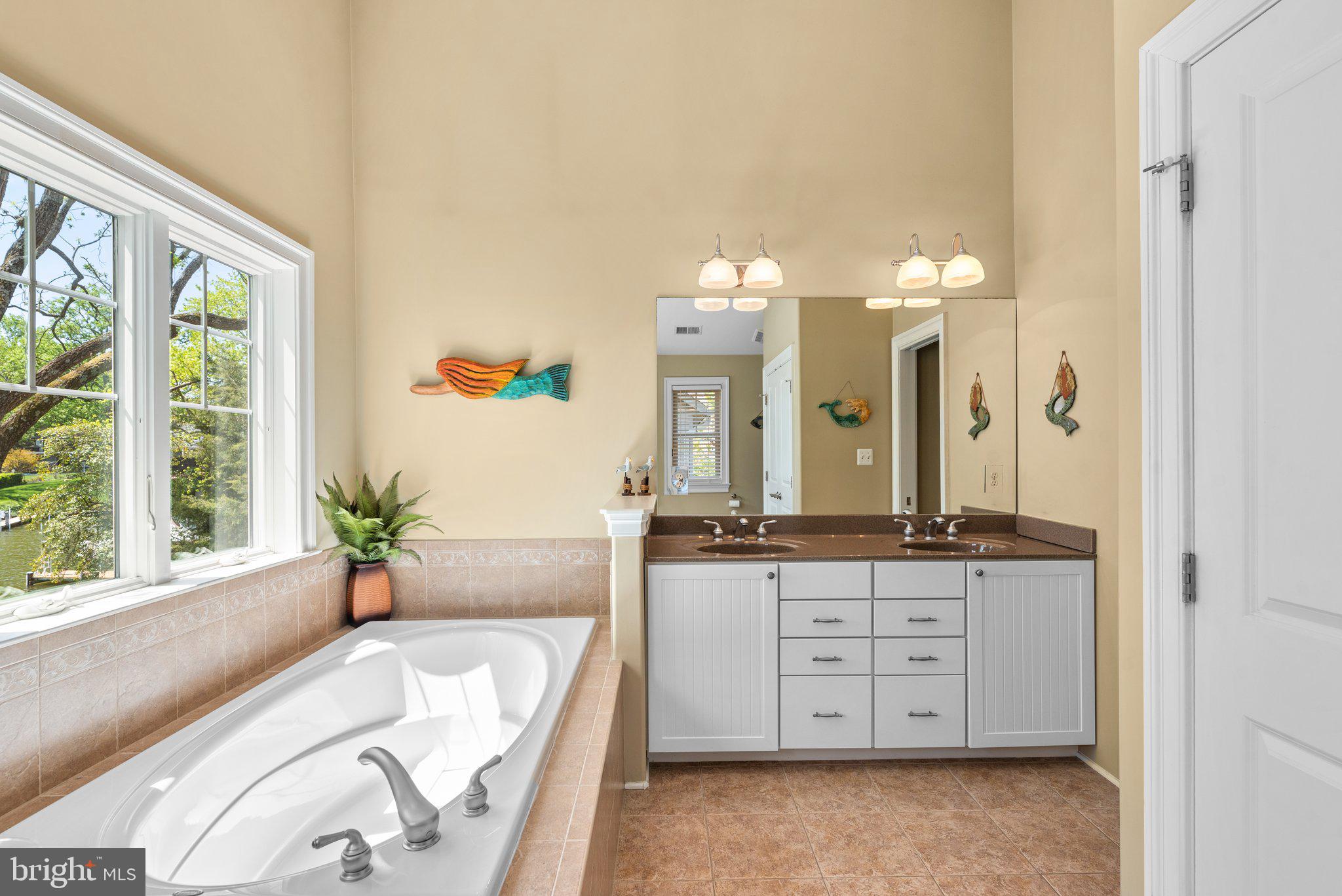 MAGOTHY MANOR - Residential