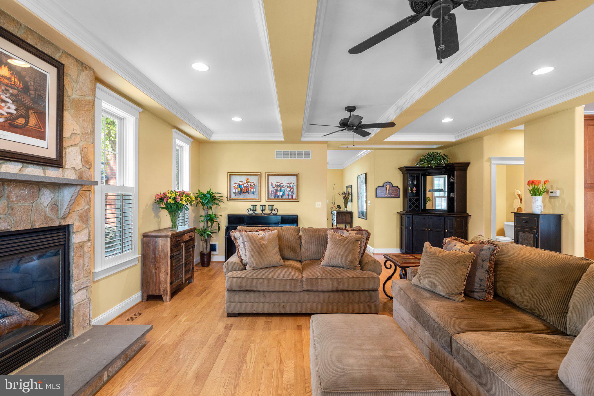 MAGOTHY MANOR - Residential