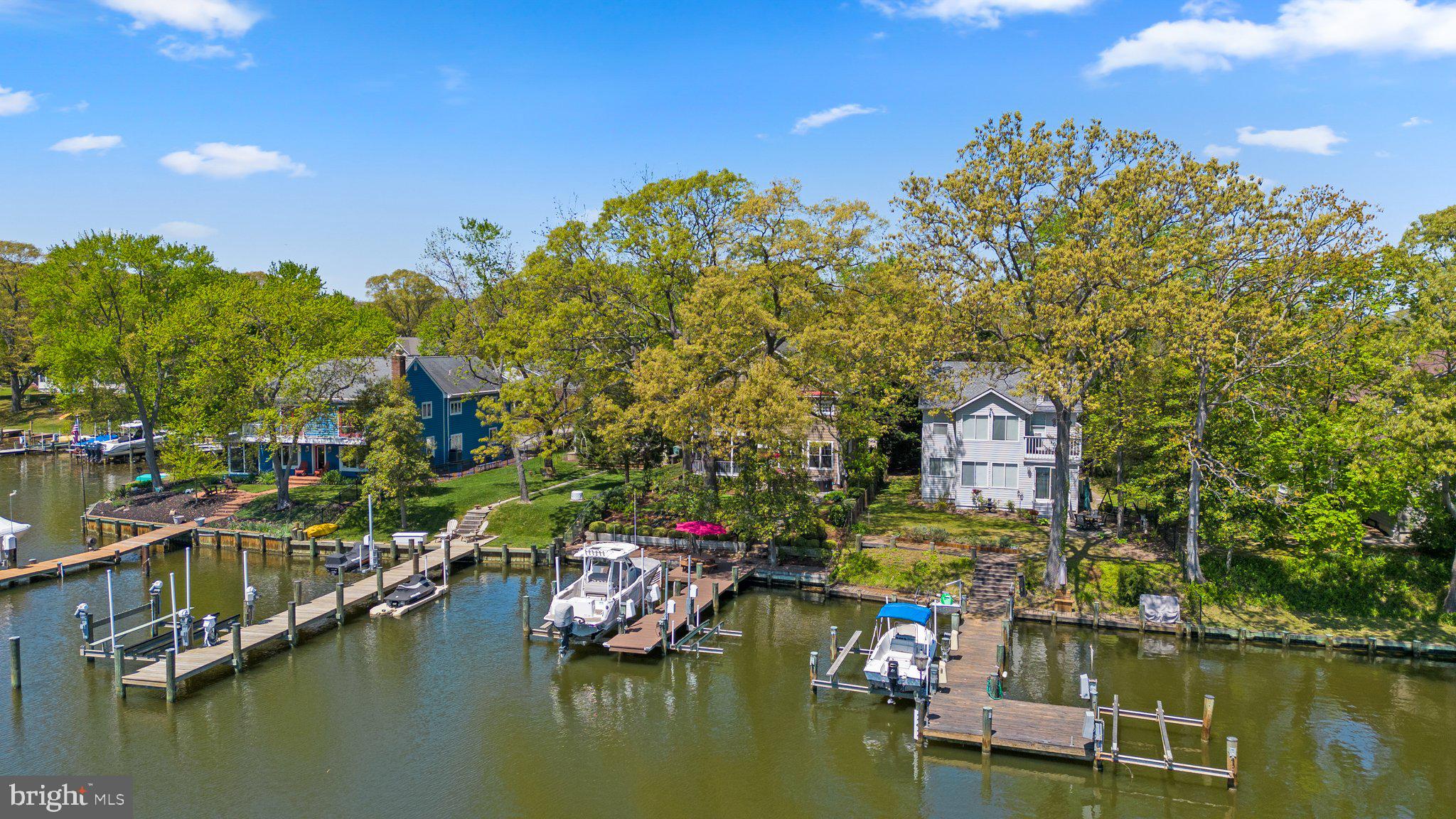 MAGOTHY MANOR - Residential