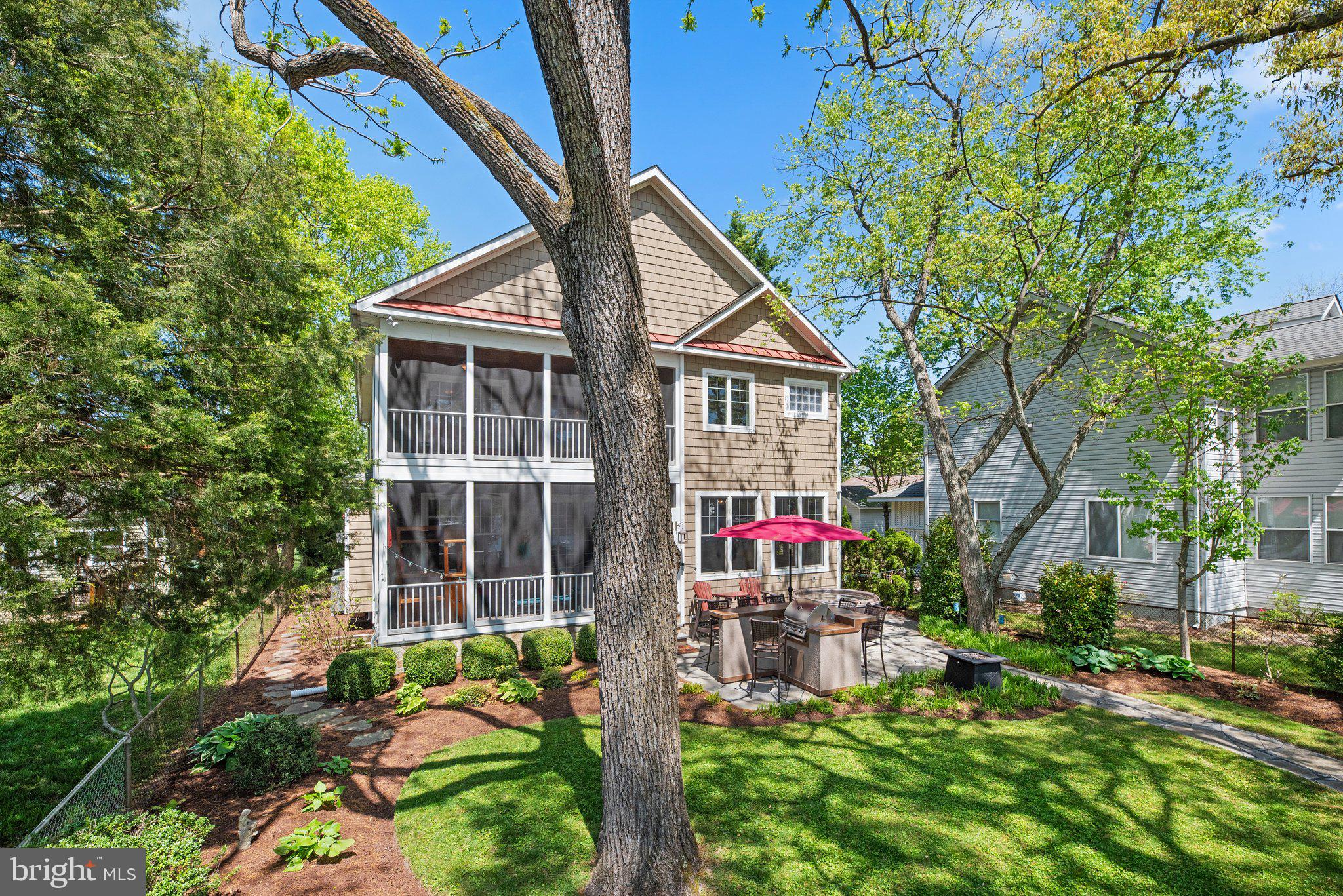 MAGOTHY MANOR - Residential