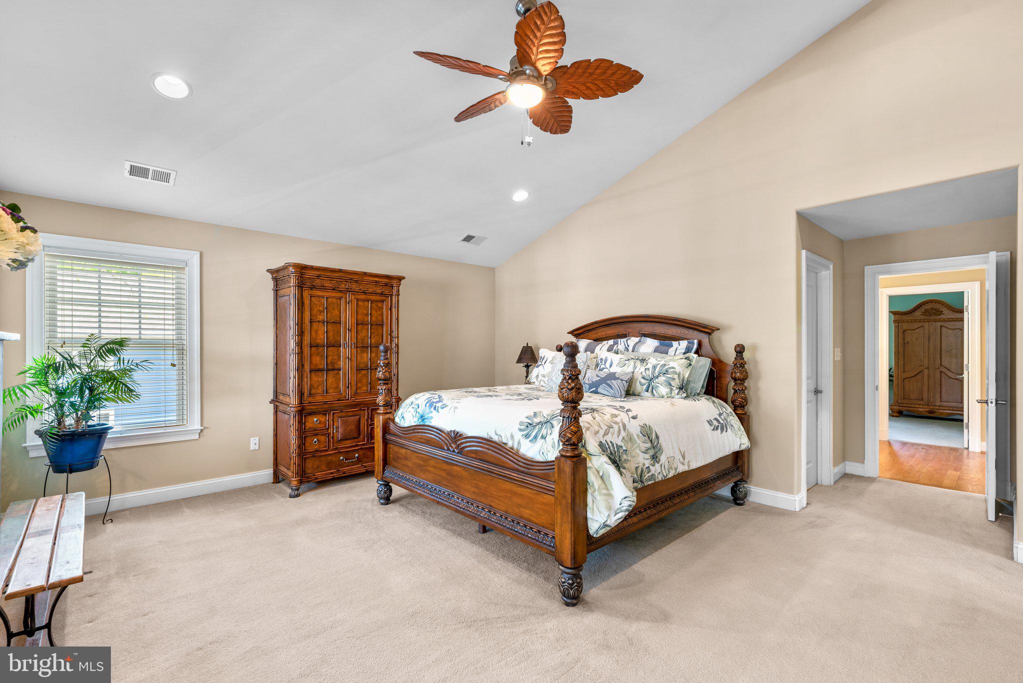 MAGOTHY MANOR - Residential