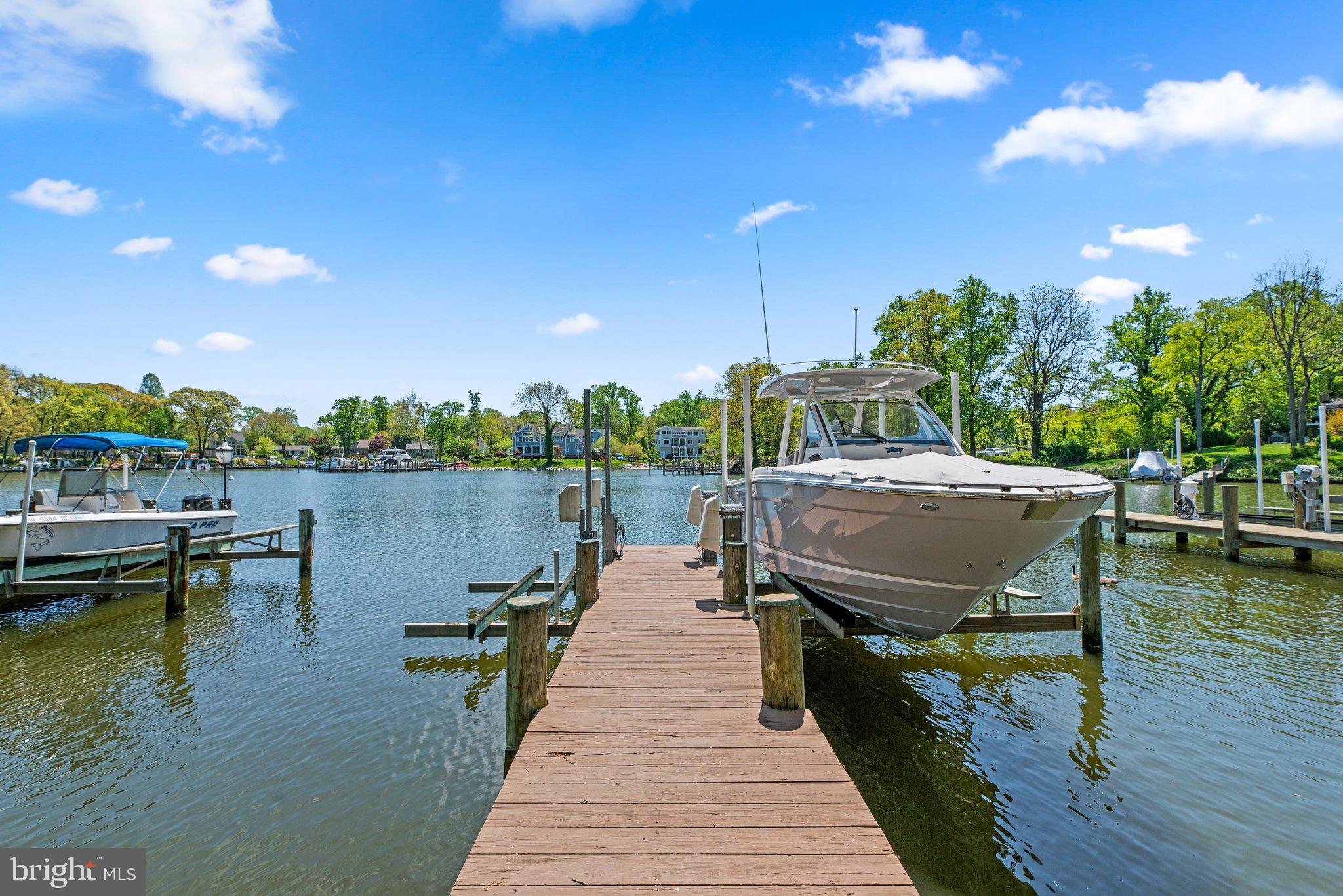 MAGOTHY MANOR - Residential