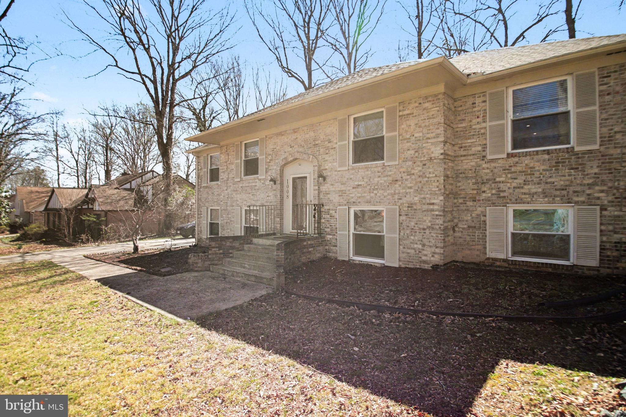 1008 BLACKBEARD DRIVE