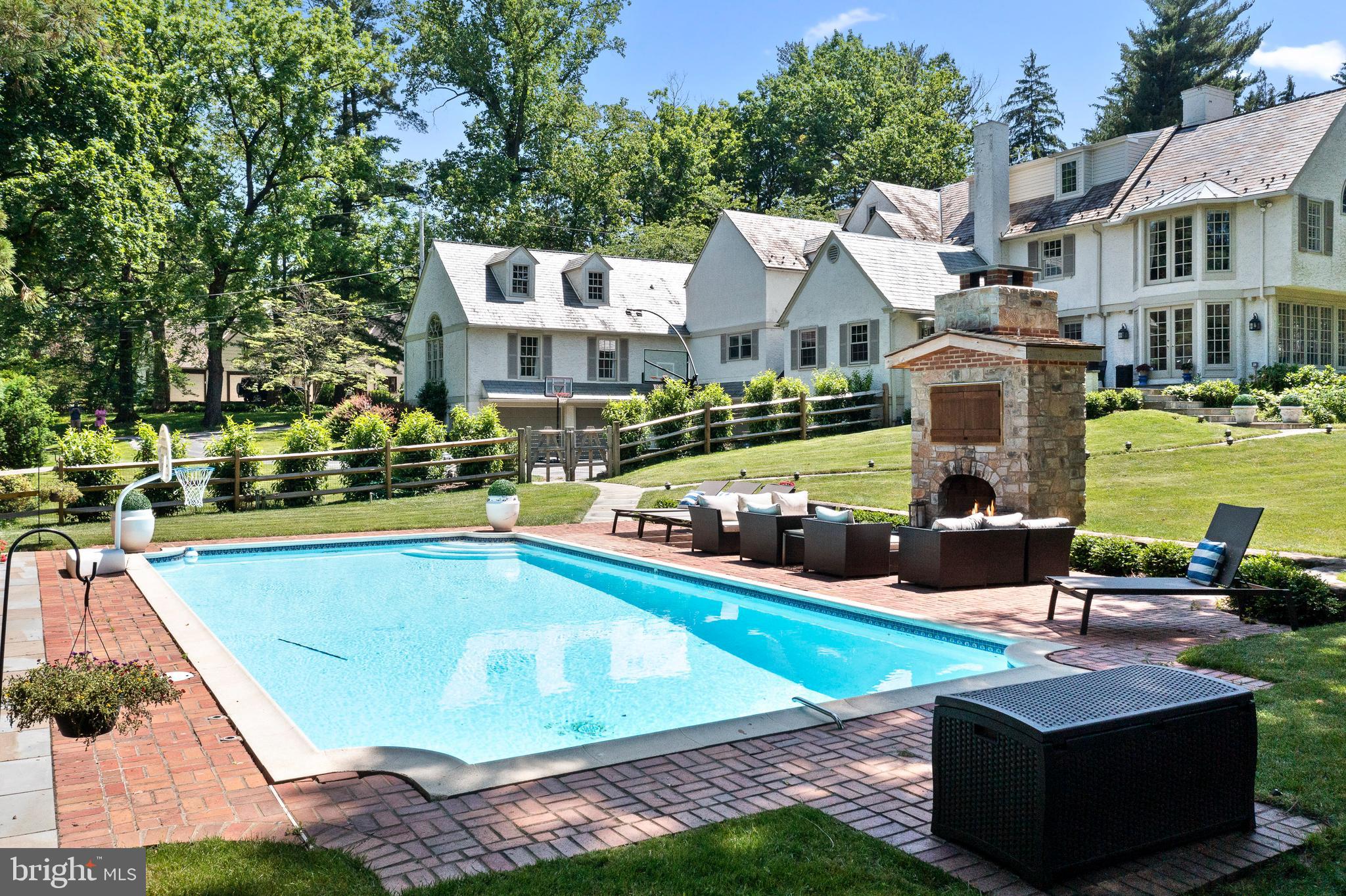 RITTENHOUSE ARBOR - Residential