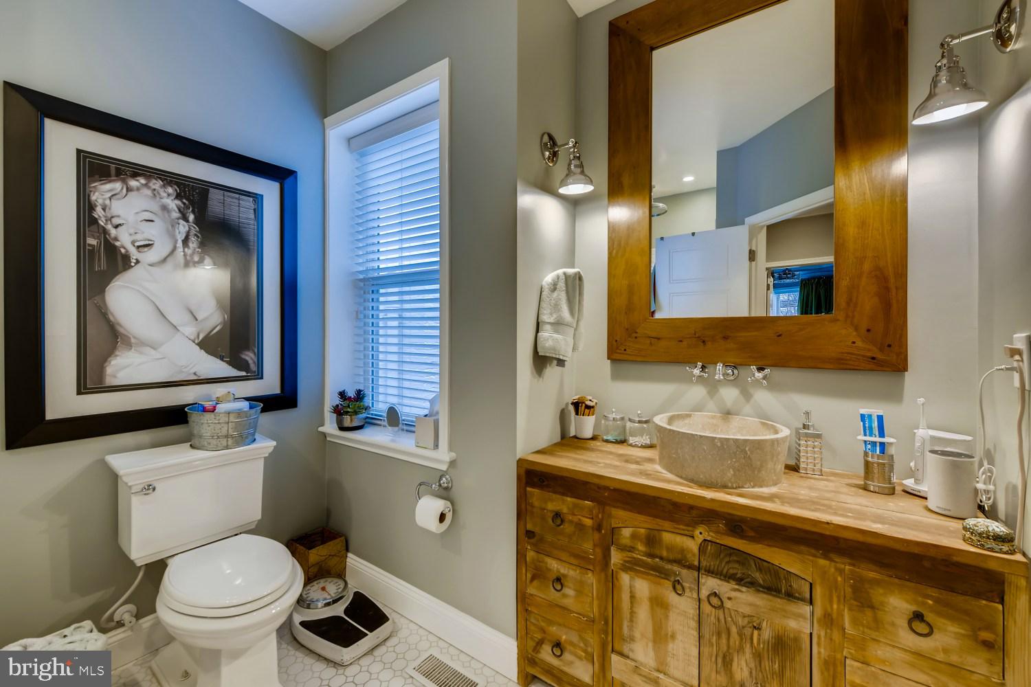 HAMPDEN HISTORIC DISTRICT - Residential