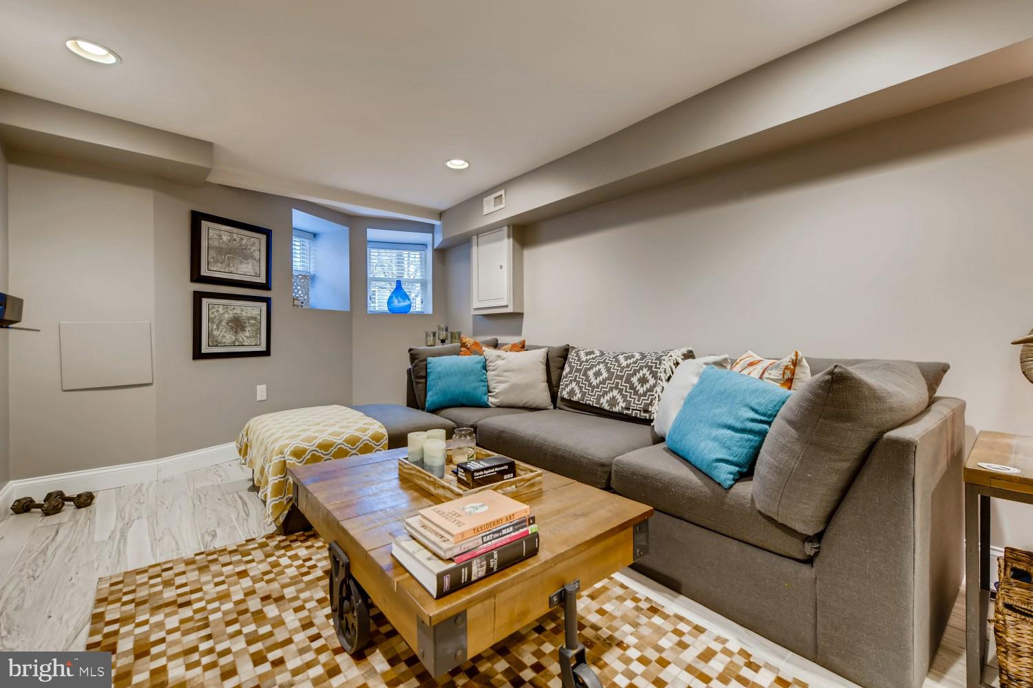 HAMPDEN HISTORIC DISTRICT - Residential