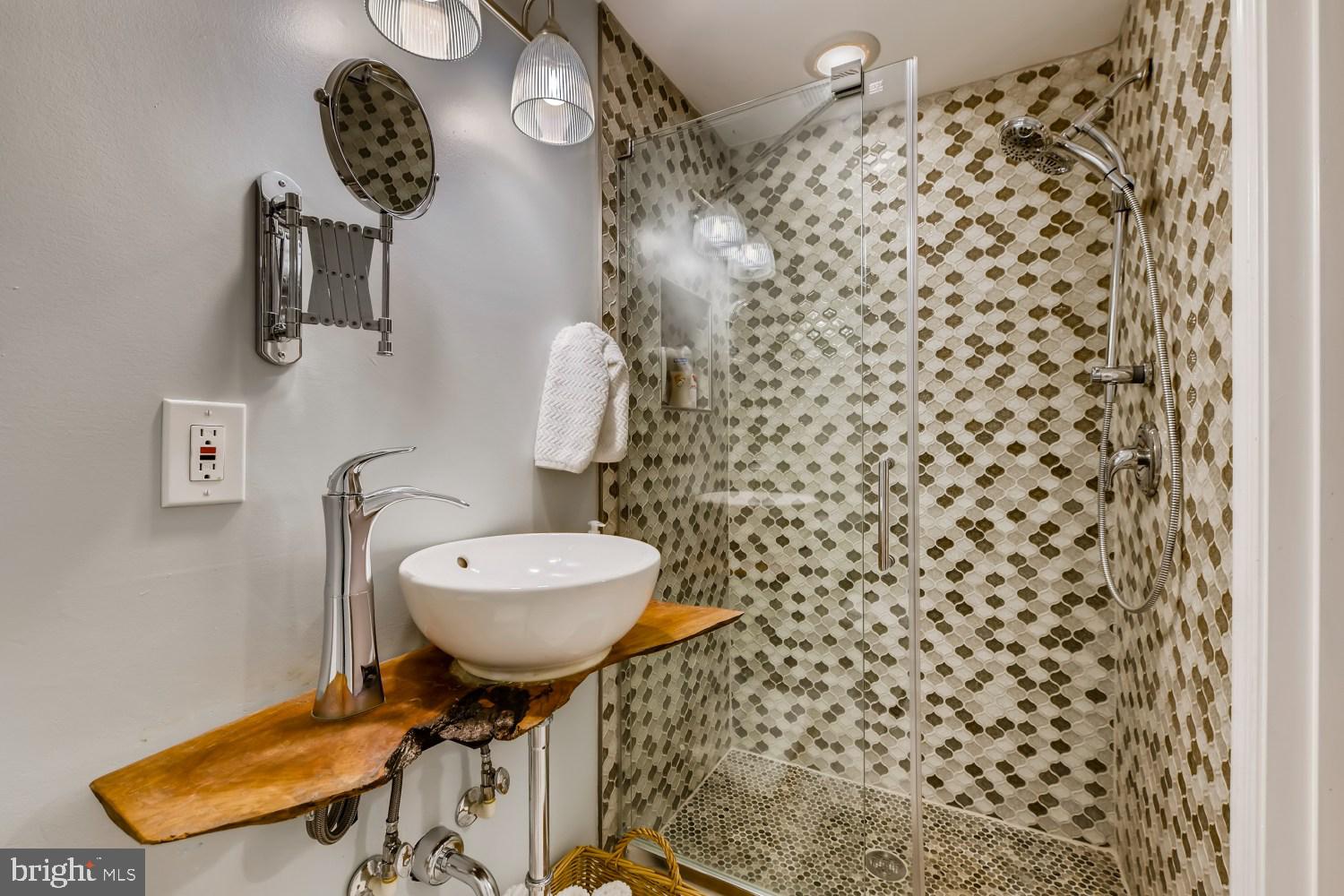 HAMPDEN HISTORIC DISTRICT - Residential