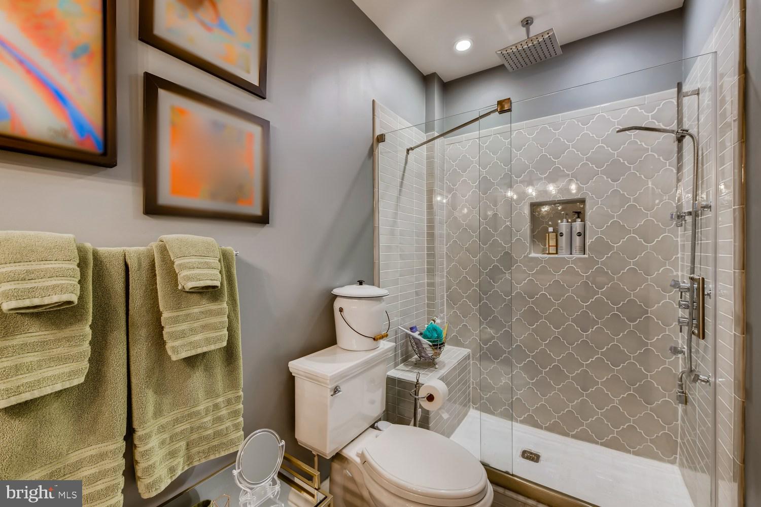 HAMPDEN HISTORIC DISTRICT - Residential