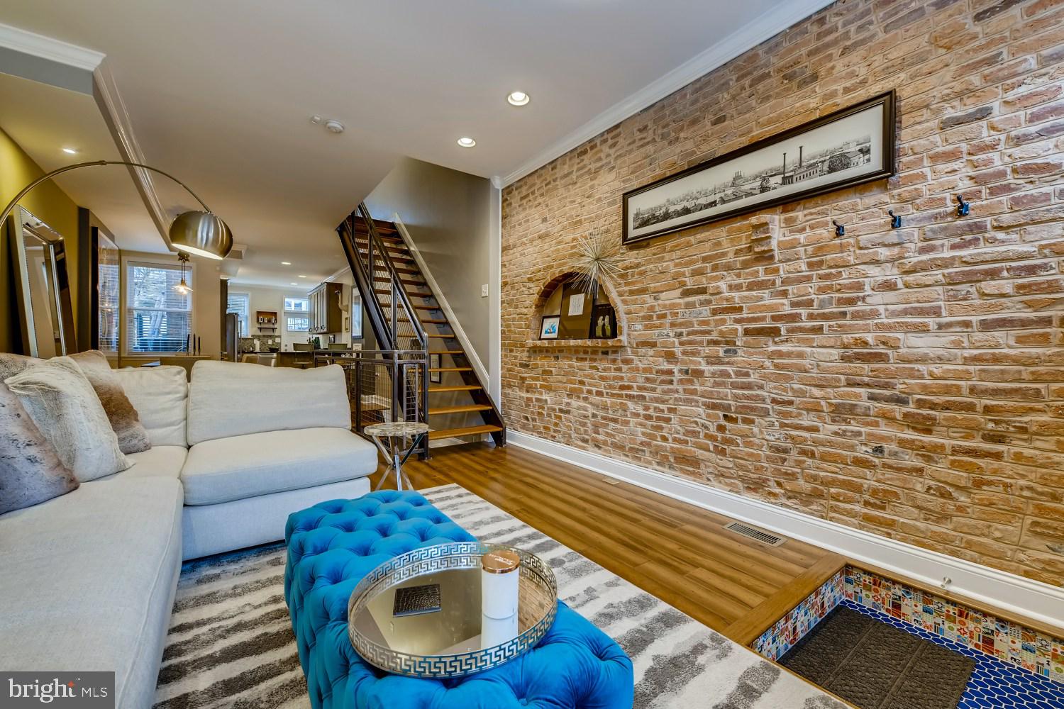 HAMPDEN HISTORIC DISTRICT - Residential