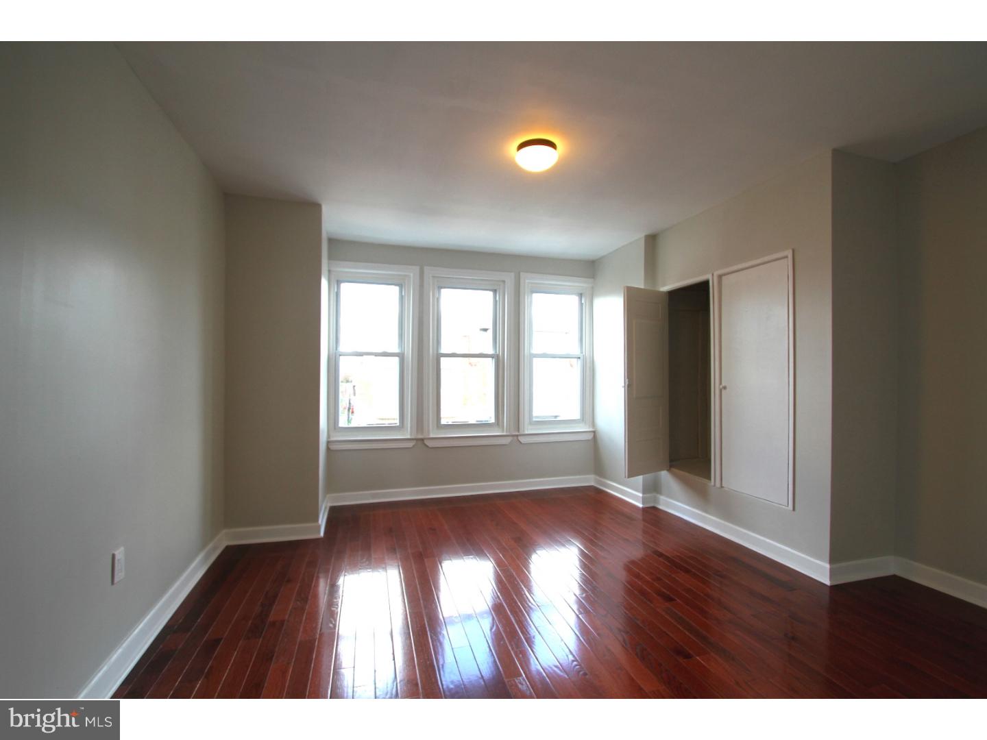 PORT RICHMOND - Residential