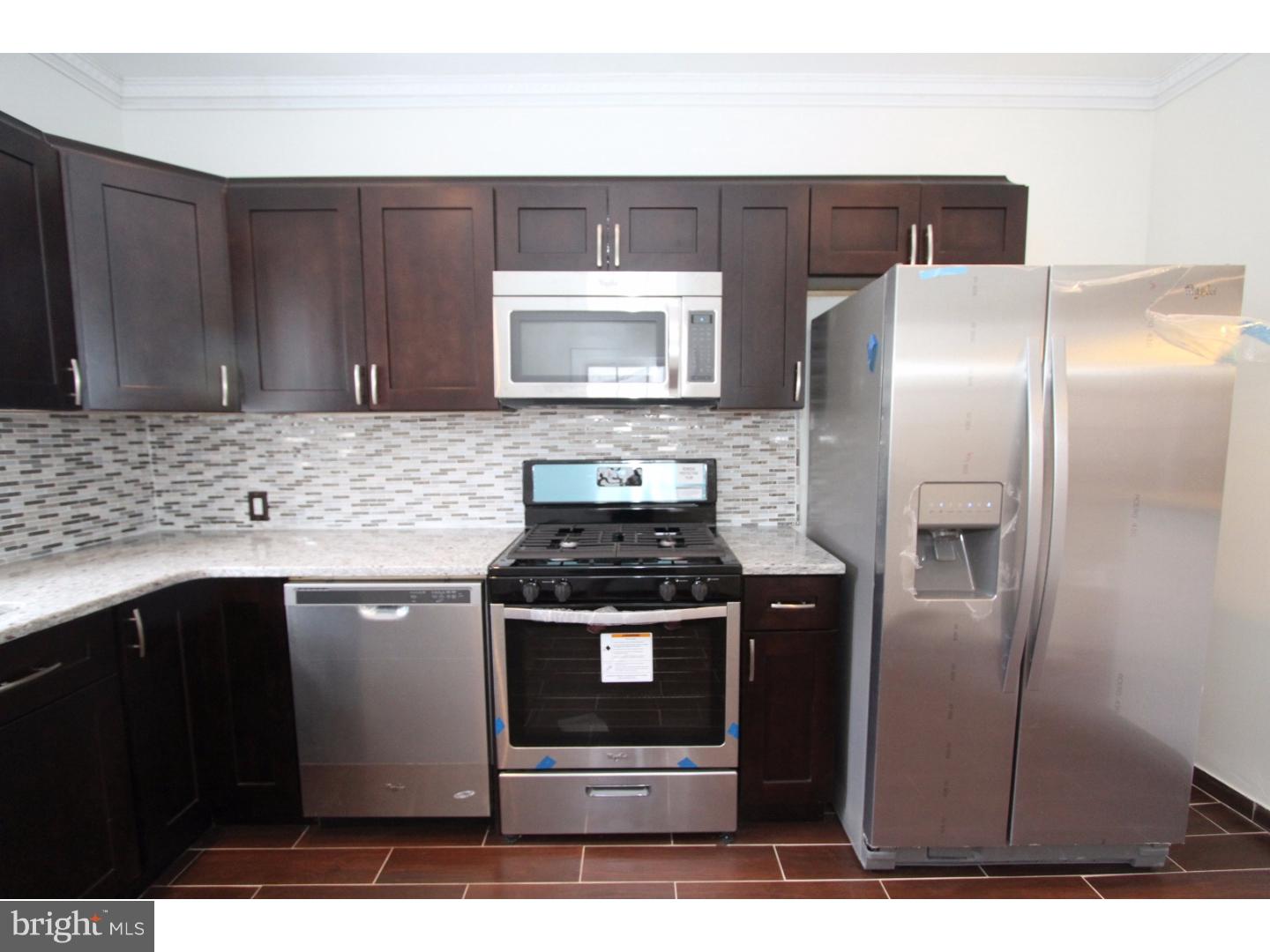 PORT RICHMOND - Residential