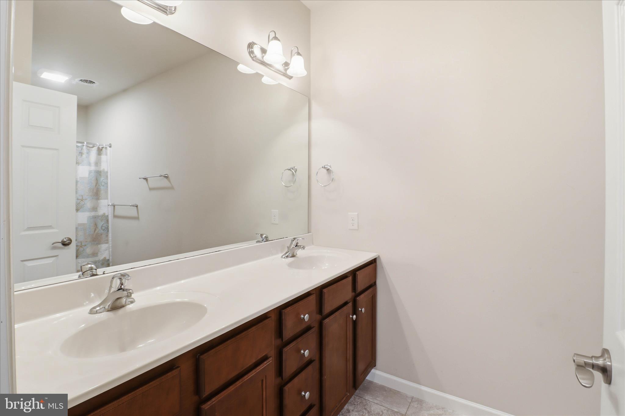 VILLAS AT ELM TREE - Residential