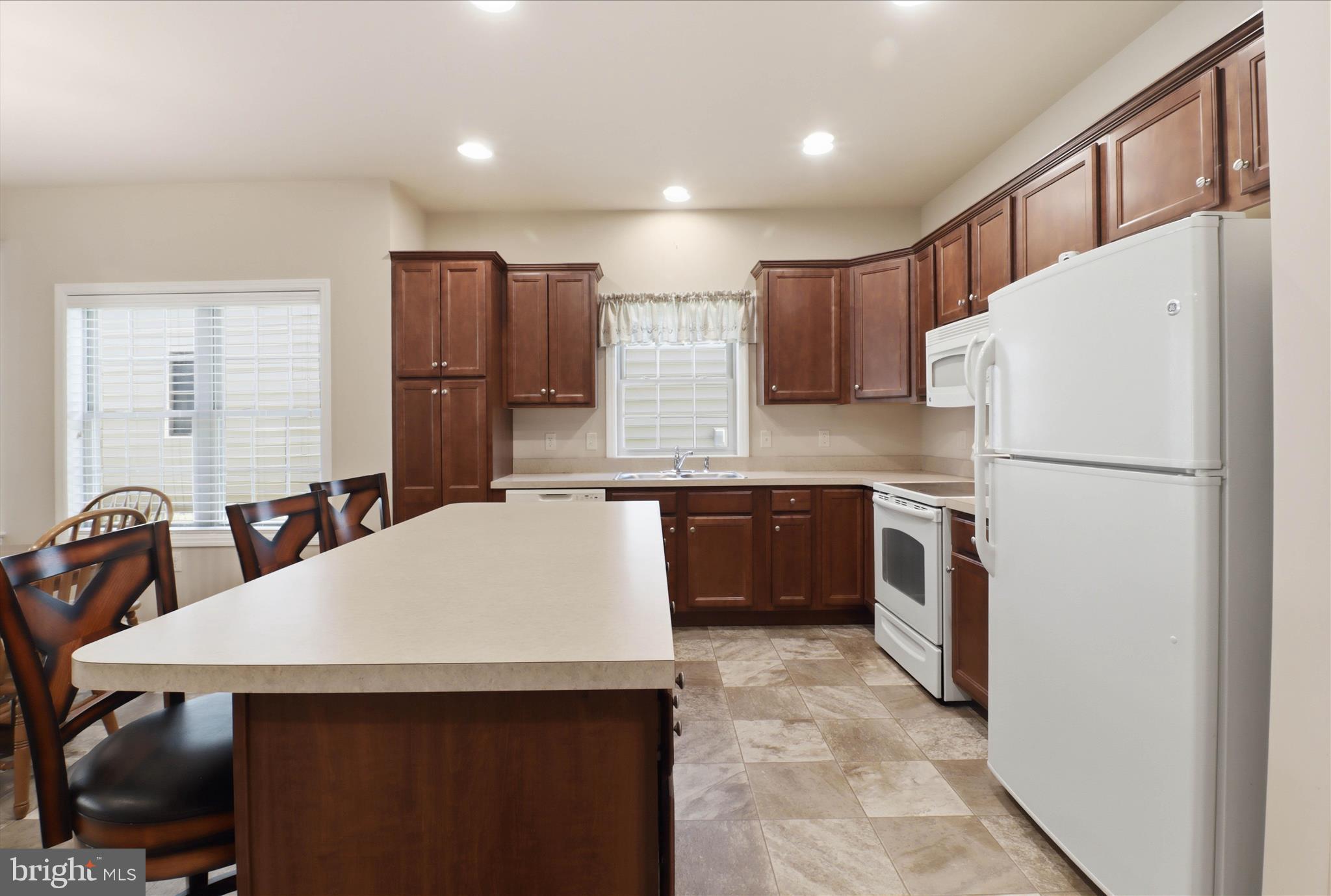 VILLAS AT ELM TREE - Residential